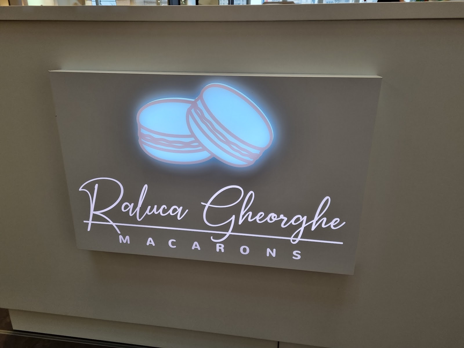 Raluca Gheorghe MACARONS - AFI Brașov