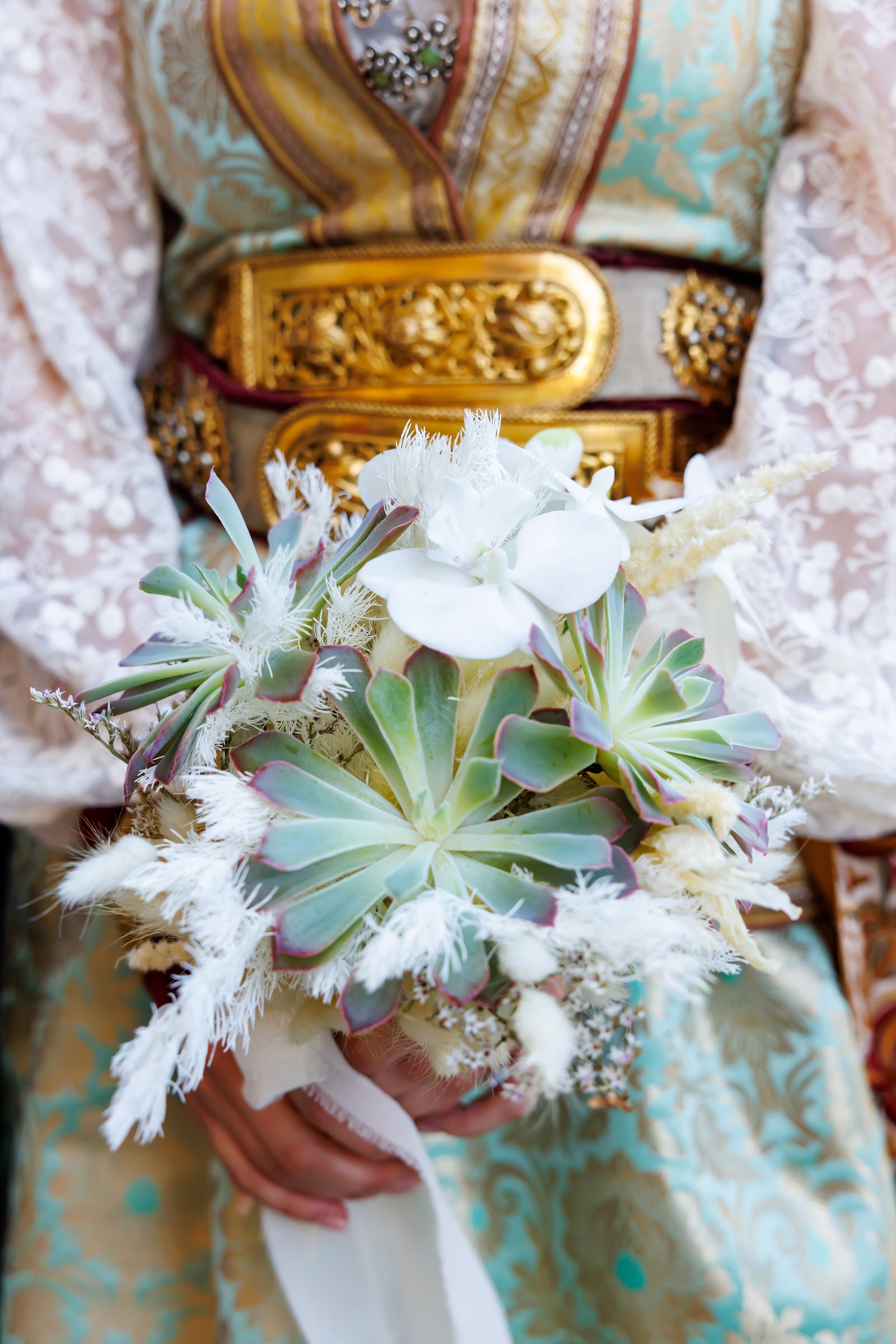 Eucharis Boutique