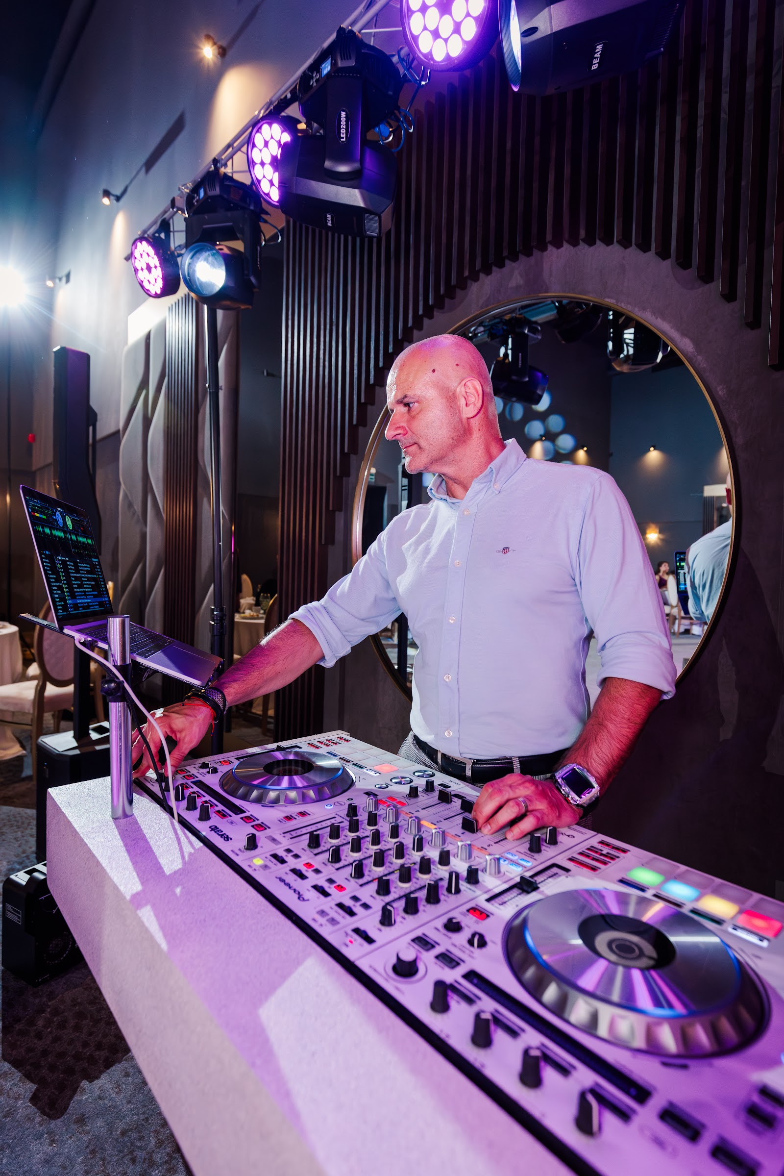 DJ Adi Grecu – DJ Nuntă & Botez Brașov