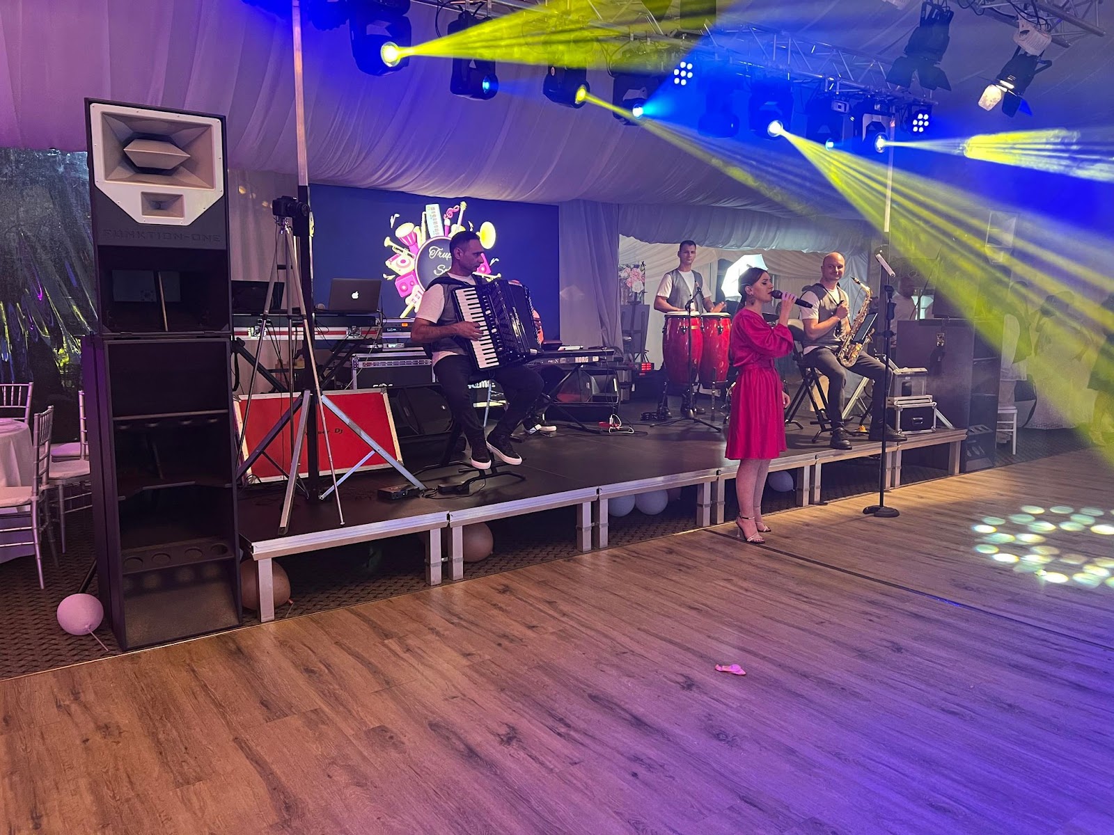 Funktastic Events - DJ Brasov | DJ Nunta | DJ Botez