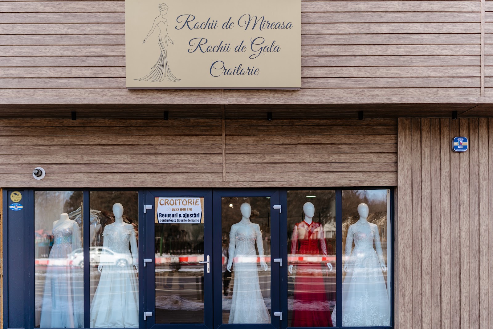 Ramo Fashion – Rochii de mireasă, gala & evenimente