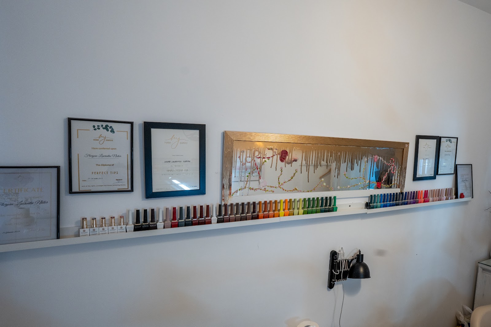 Salon Colorful