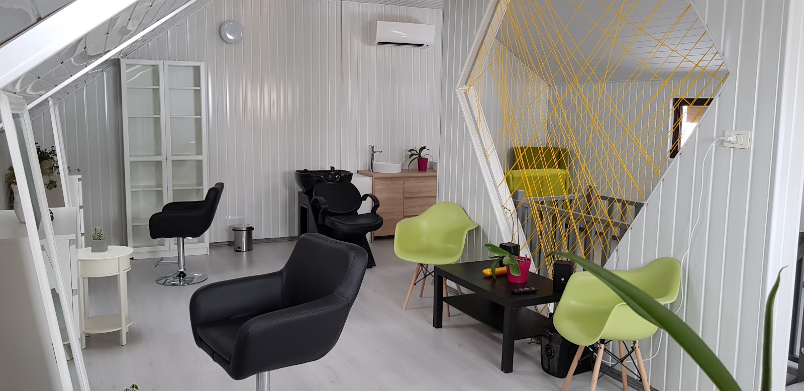 Simeral Beauty Center - Epilare definitiva -Salon infrumusetare