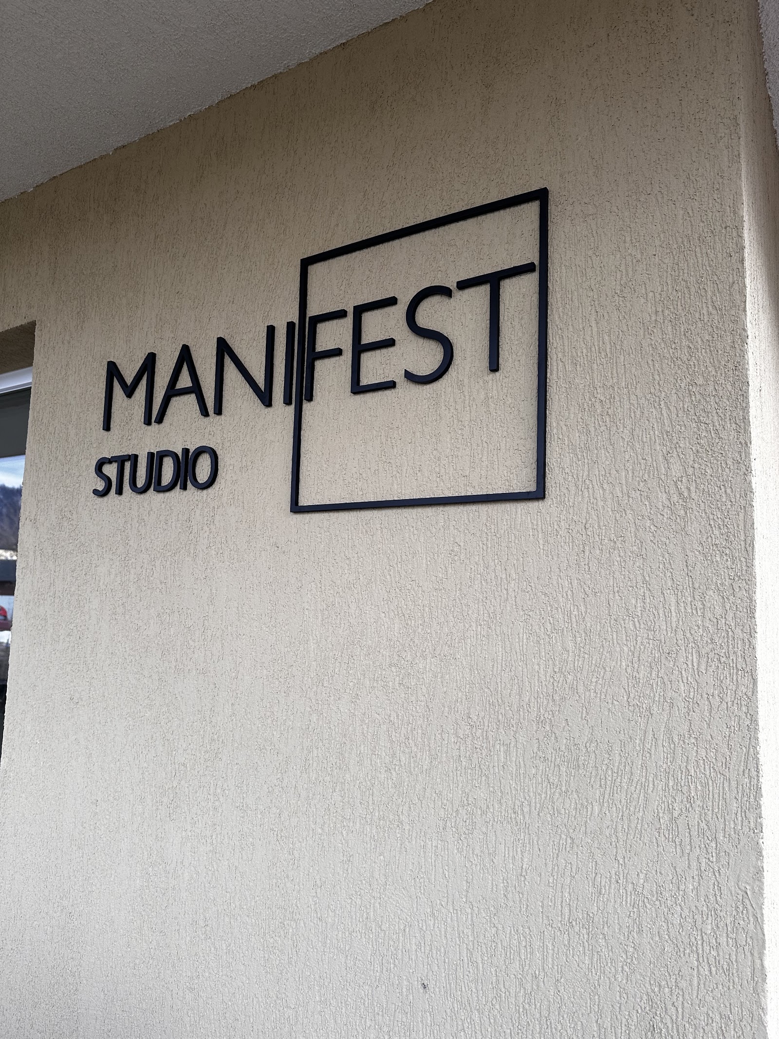 Manifest Studio