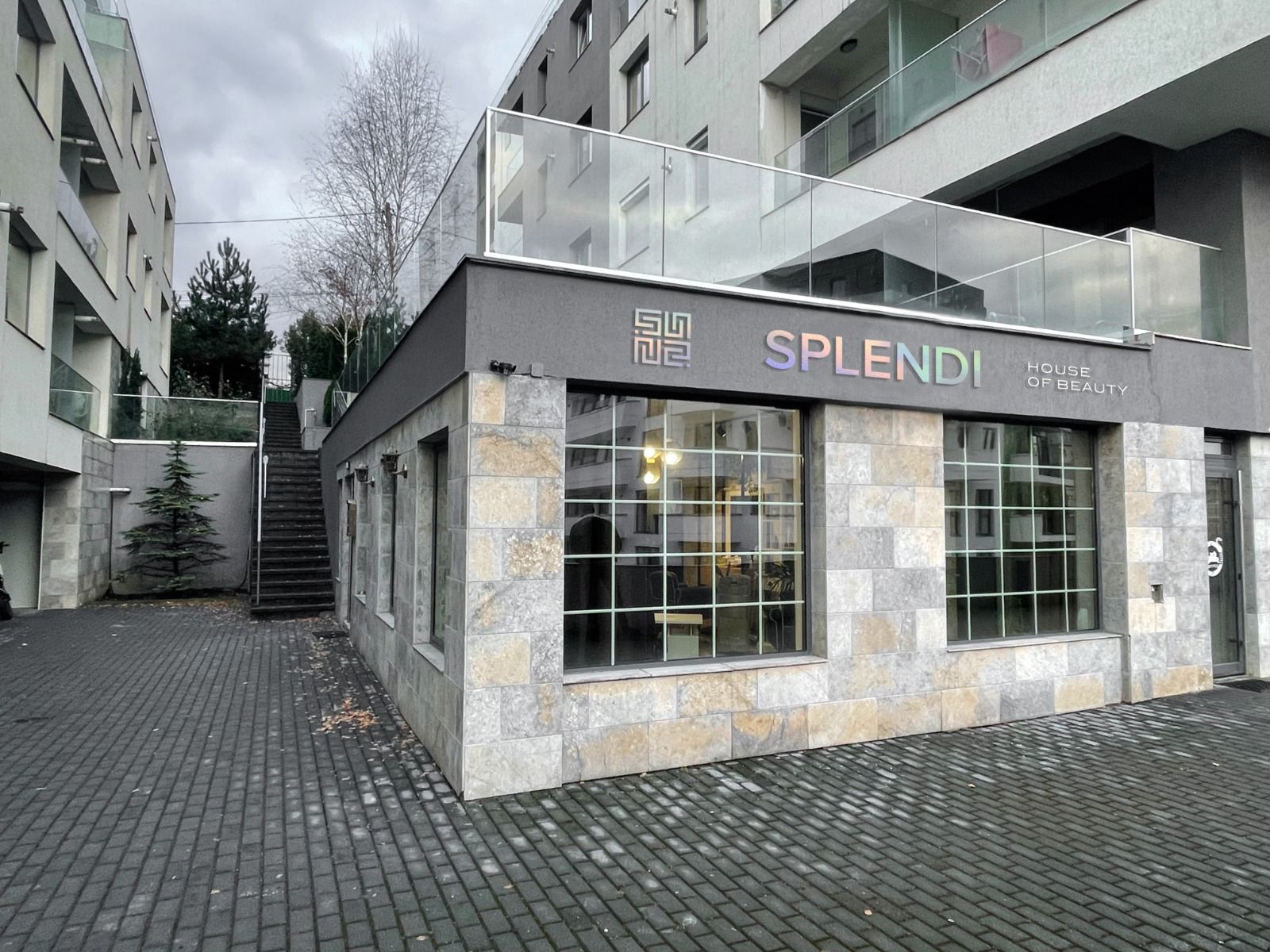 SPLENDI by Georgiana Duma