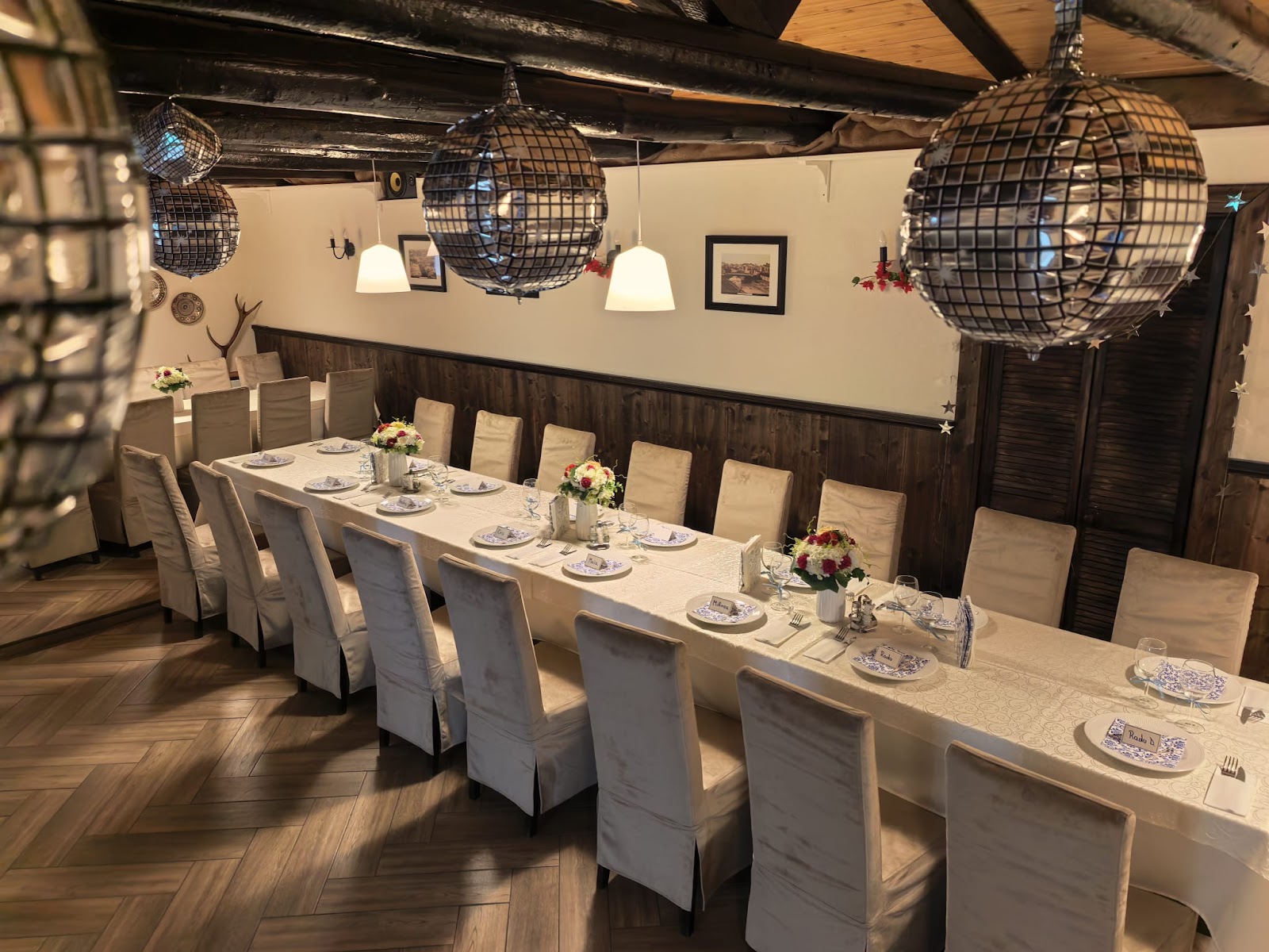Event Room - Locație pentru evenimente