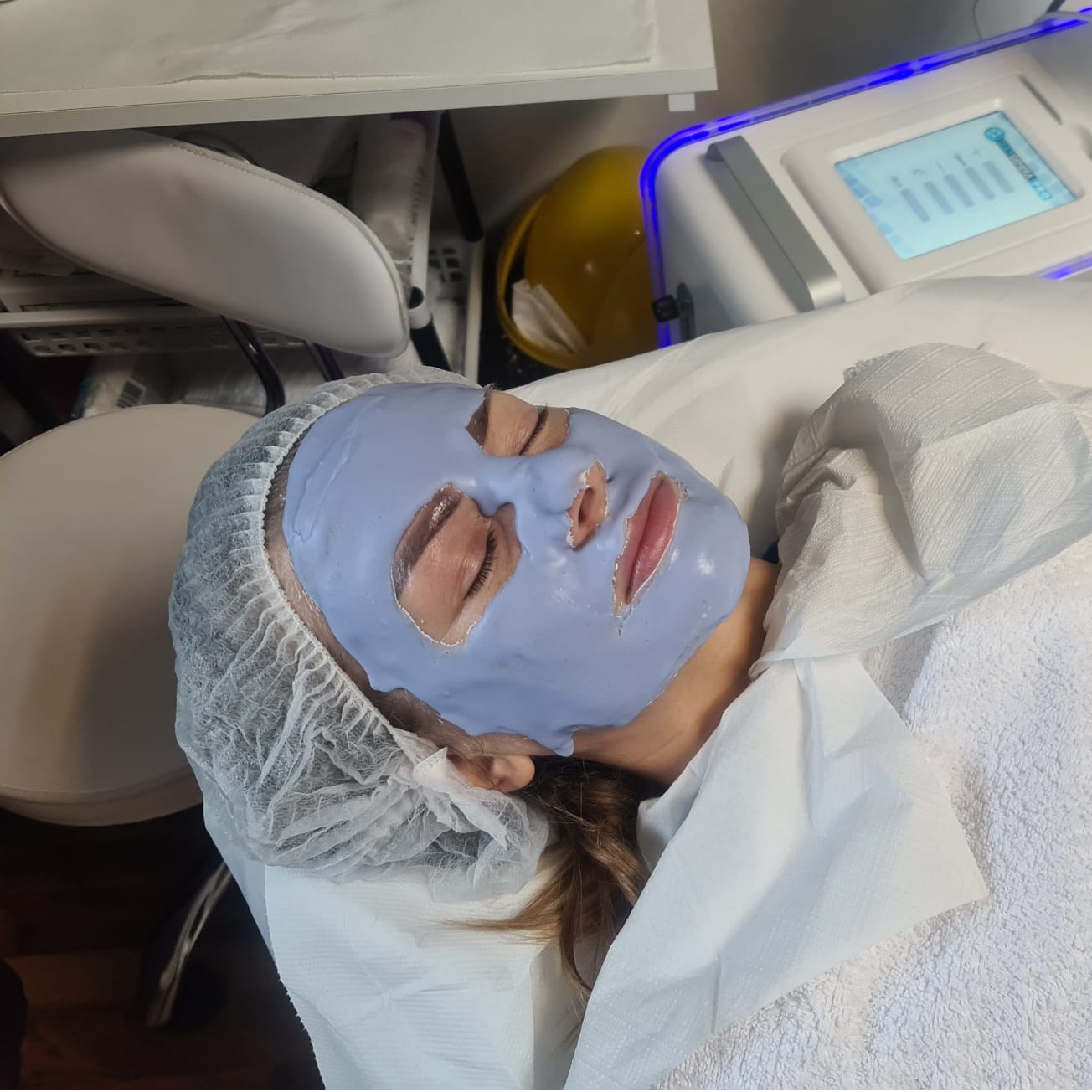 Anca Cosmetics Studio - Tratamente faciale profesionale, Epilare definitivă, Epilare cu laser, Servicii de cosmetică, Brașov