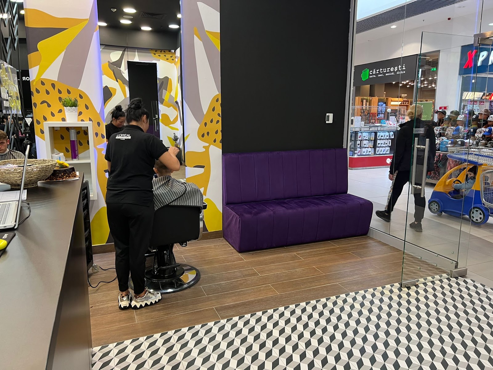 Apollo Salon