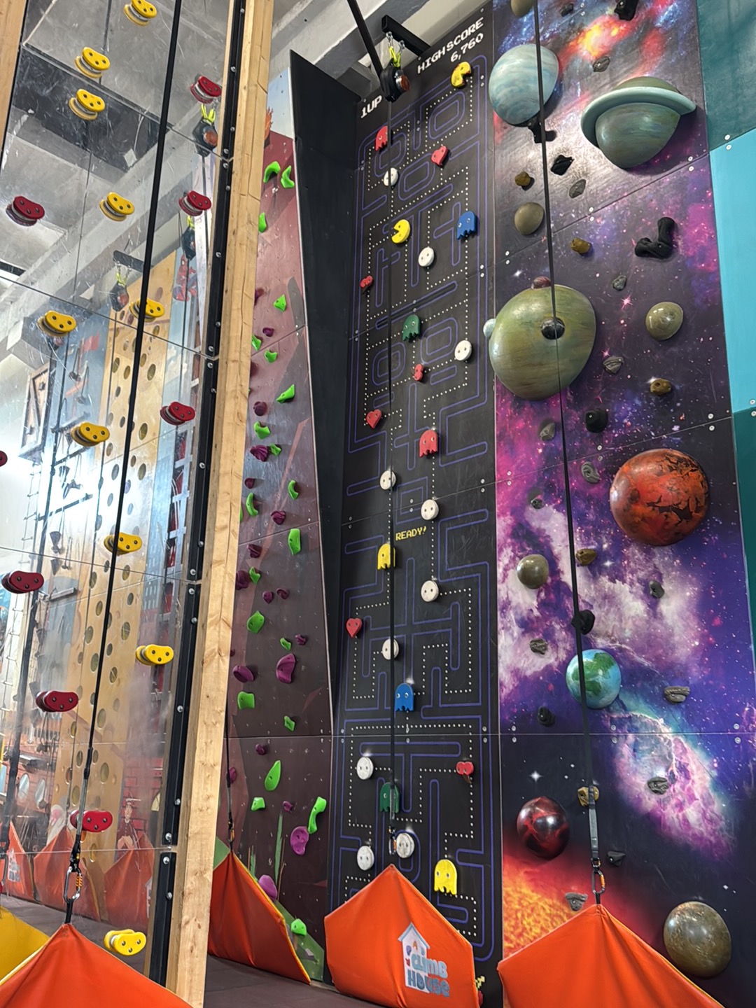 Climb House Brasov - Loc de joacă pentru copii, sală de cățărat