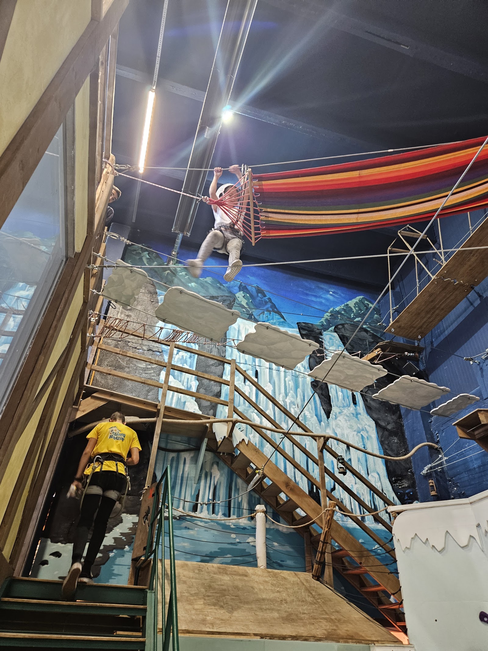 Climb House Brasov - Loc de joacă pentru copii, sală de cățărat