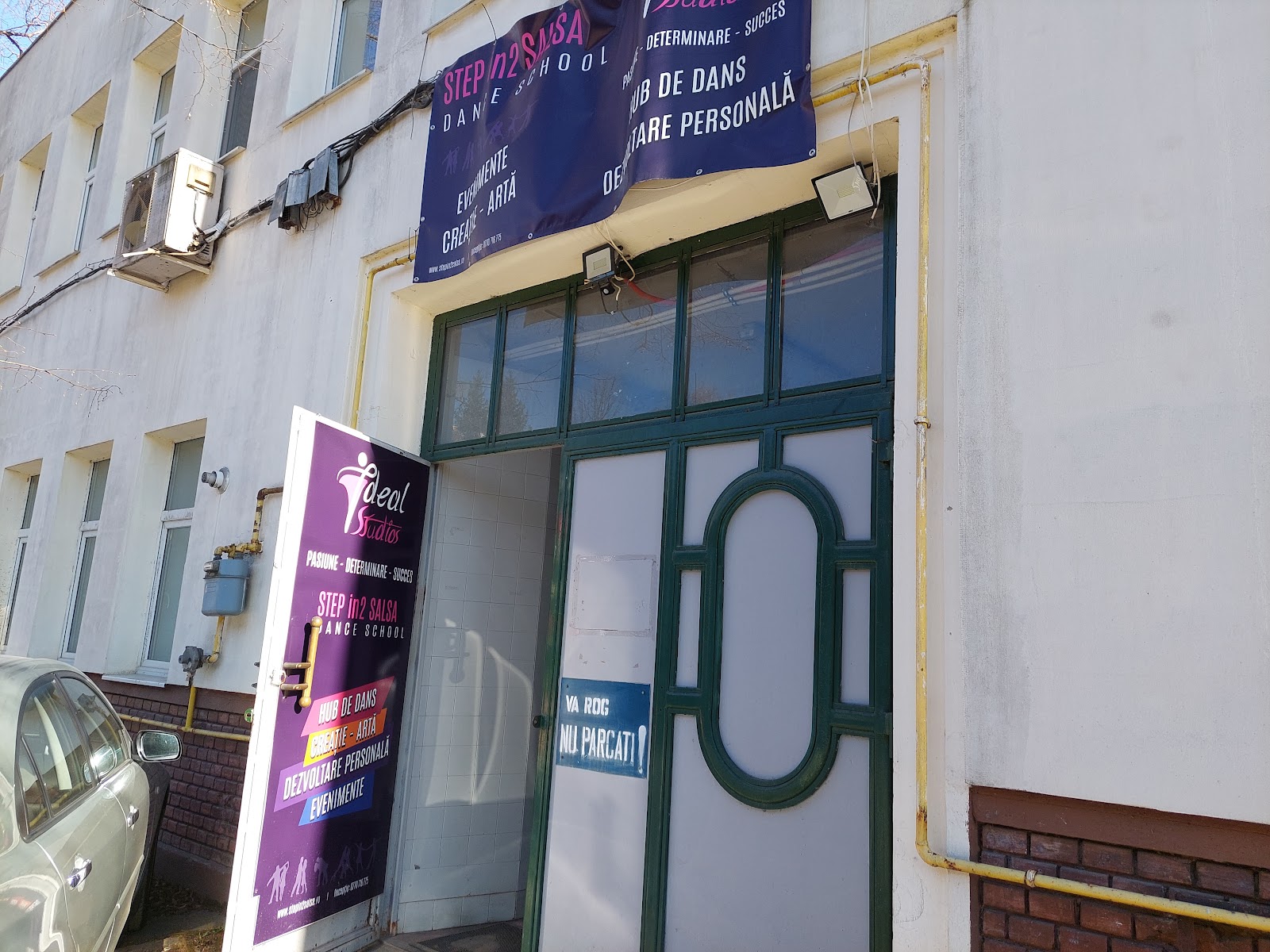 Step in2 Salsa Dance Studio