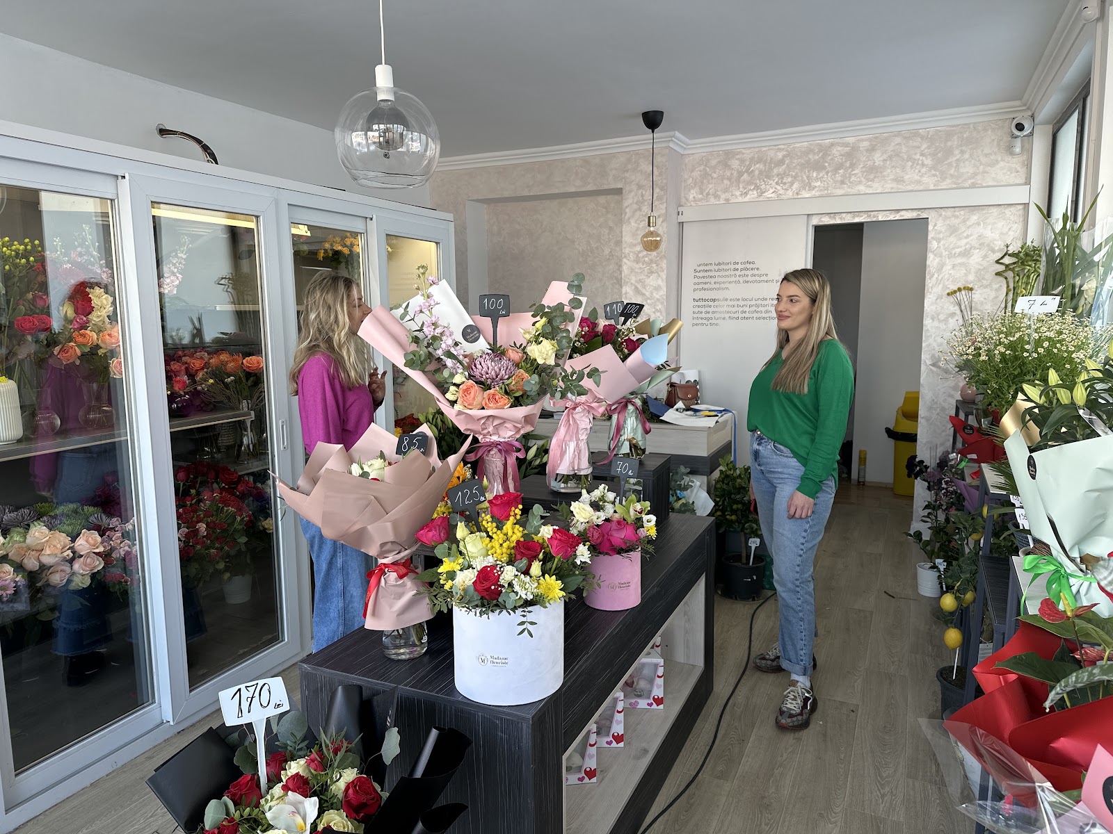 Florarie Madame Fleuriste Craiova - Florarie, aranjamente florale, buchet flori, aranjamente florale nunti Craiova