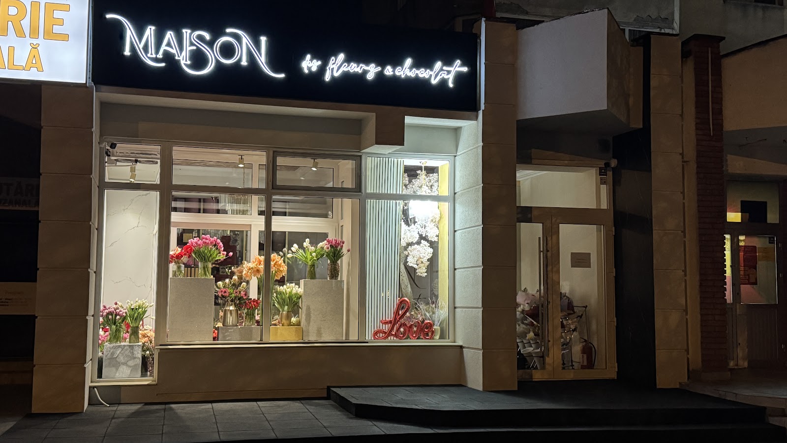 Maison Des Fleurs & Chocolat