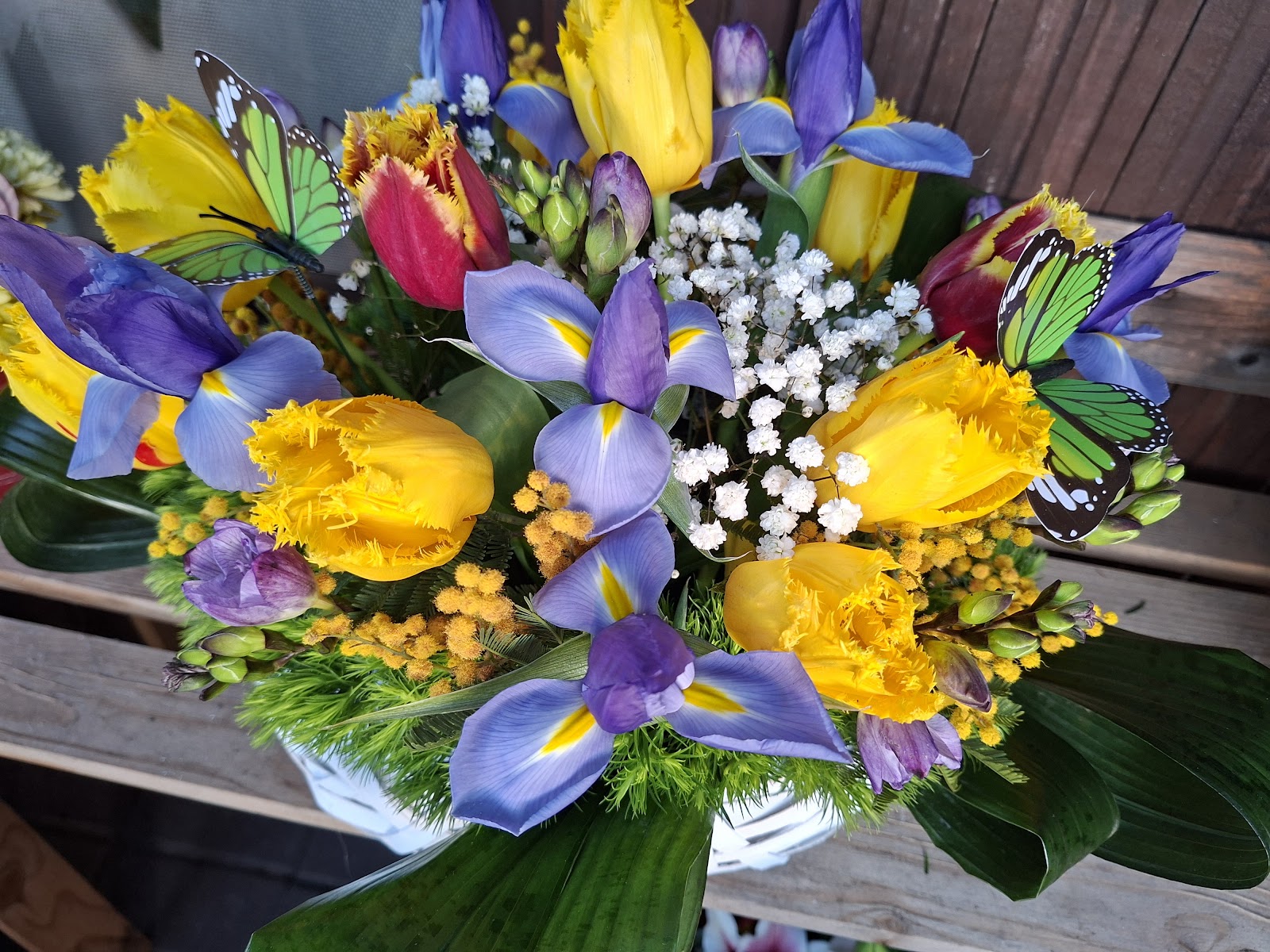 Iubis Flowers