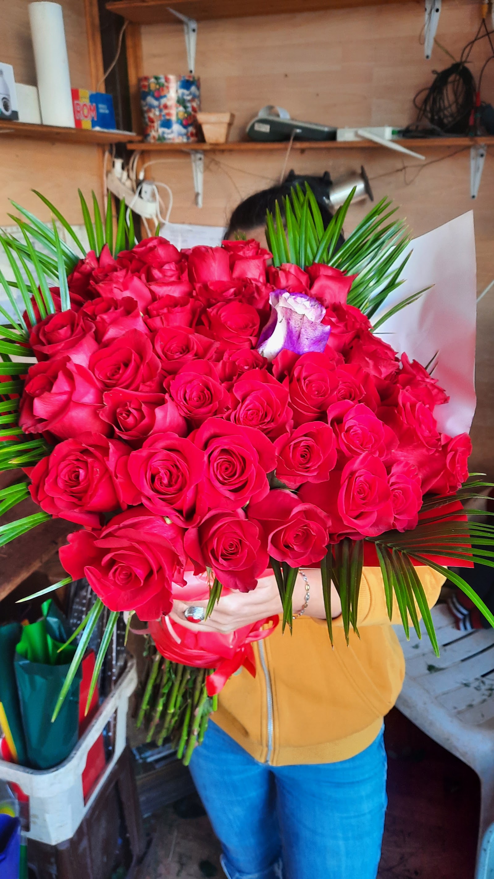 Iubis Flowers
