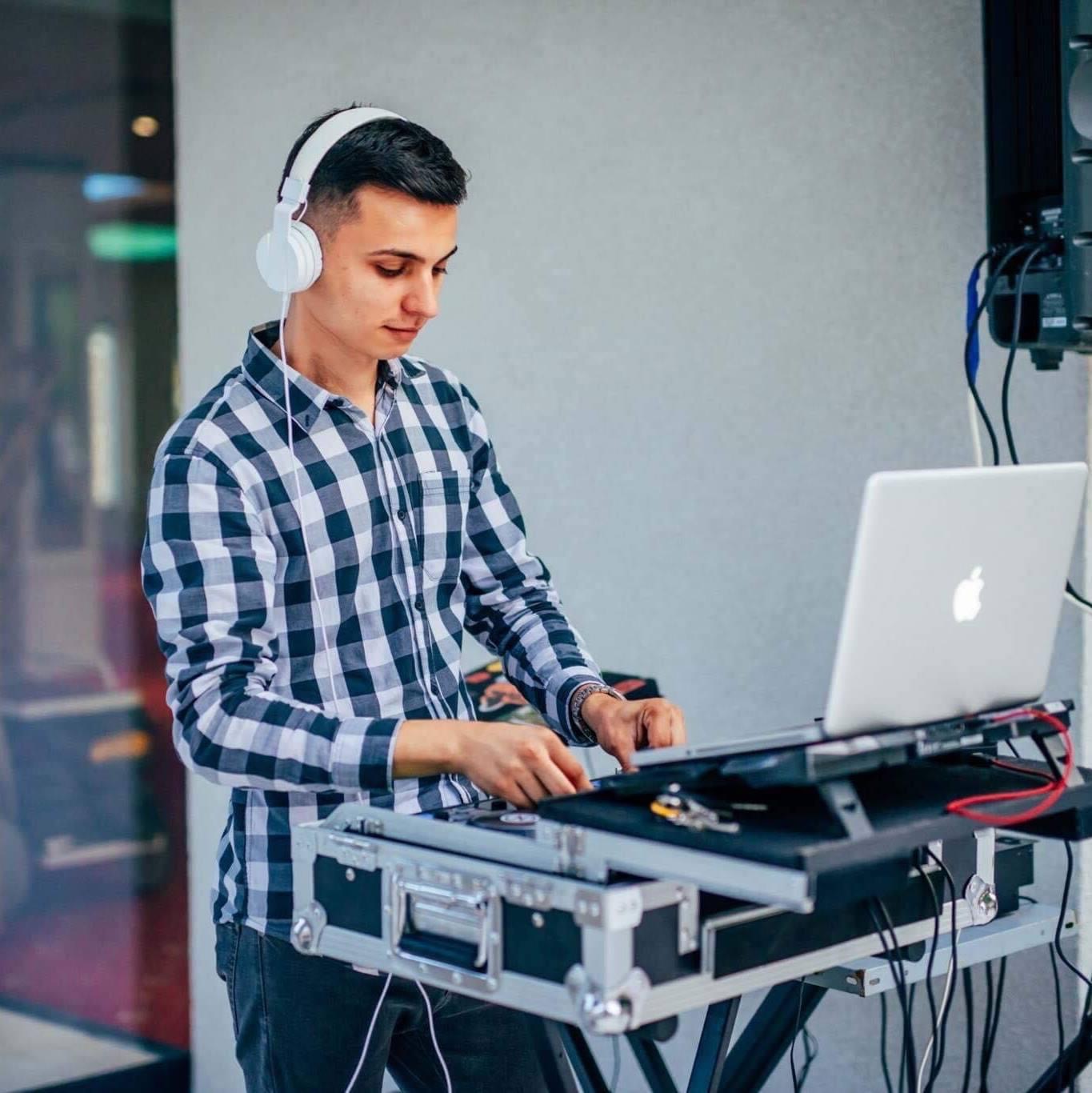 DJ Chris M Party