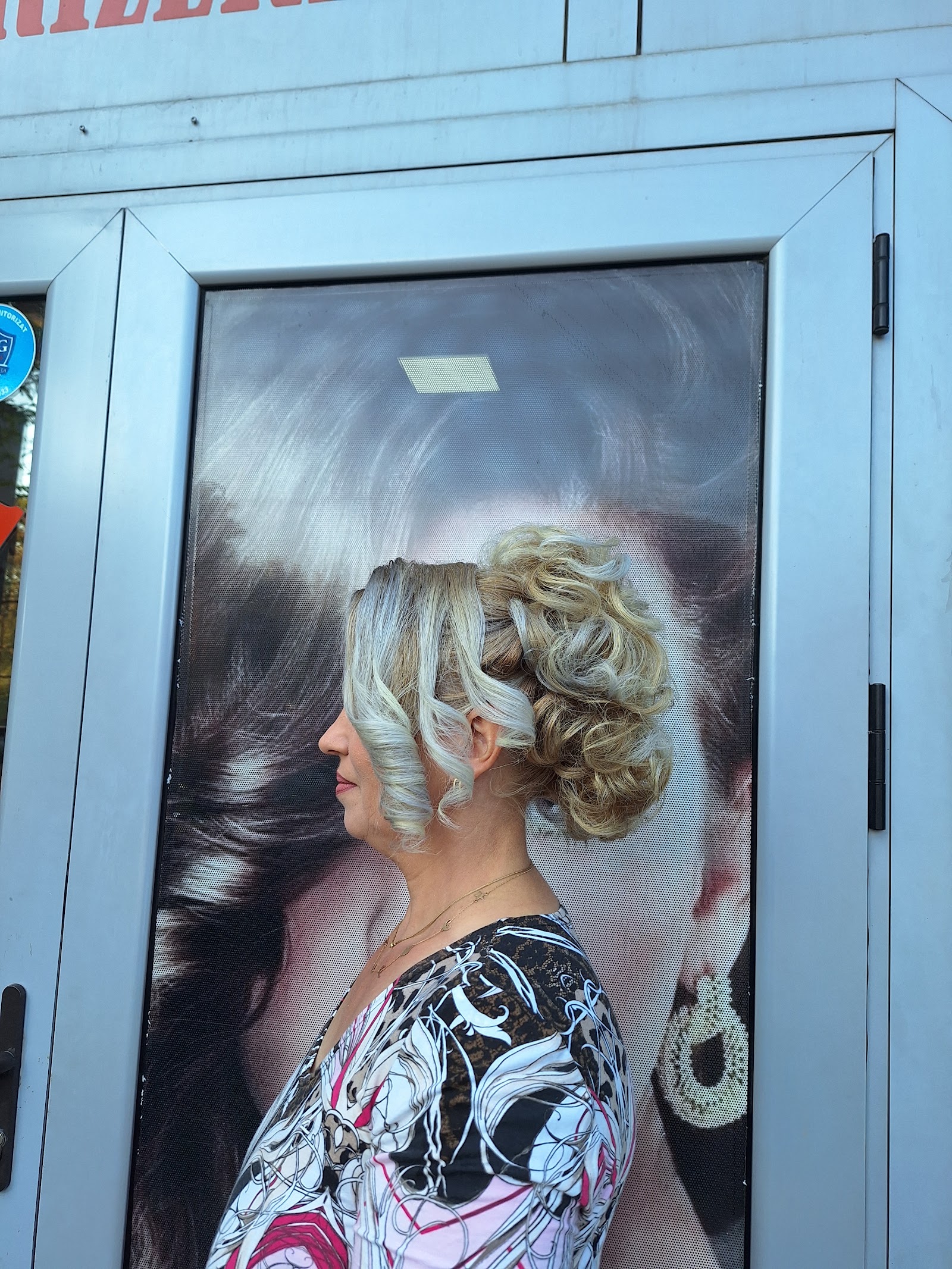 Trendy Salon