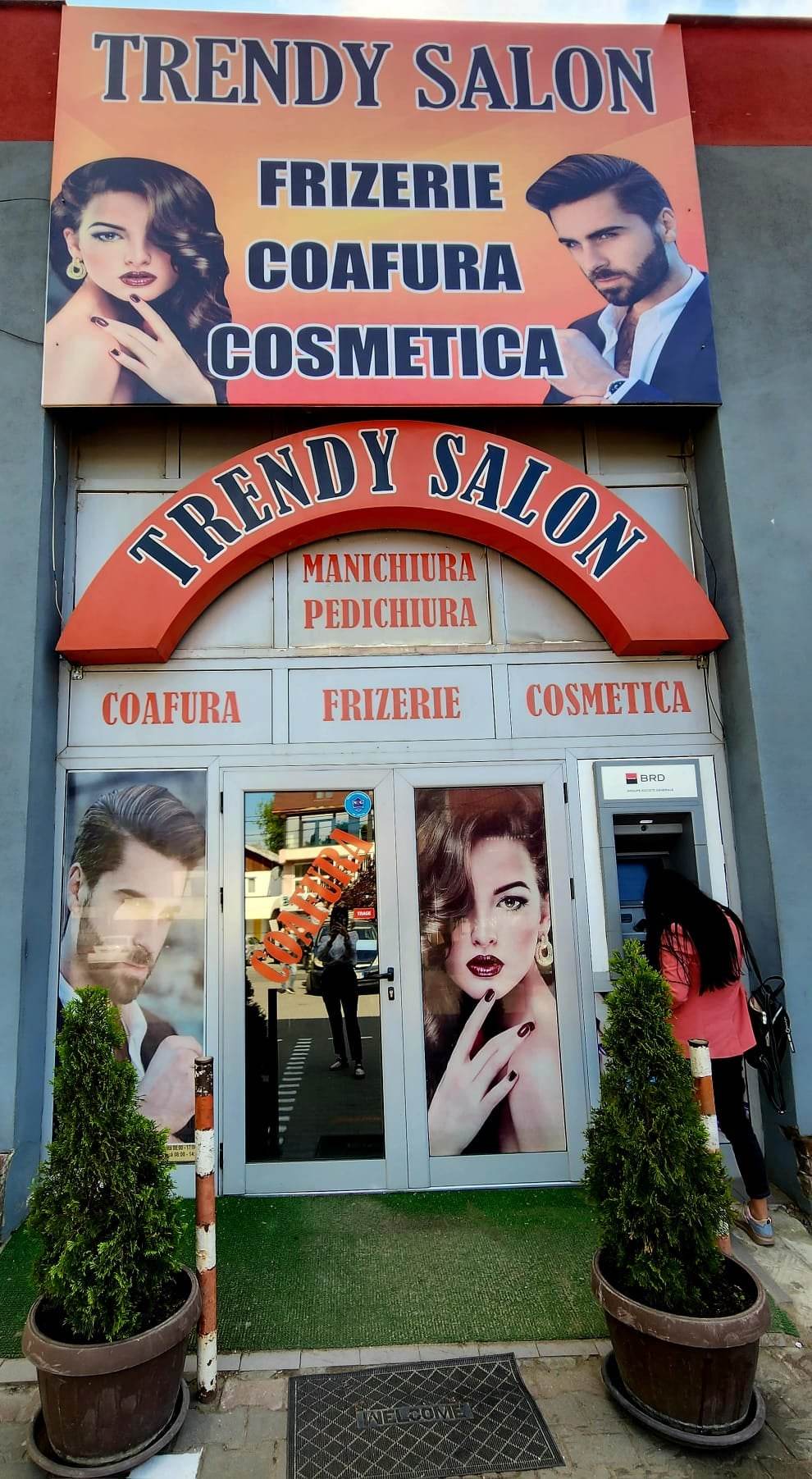 Trendy Salon