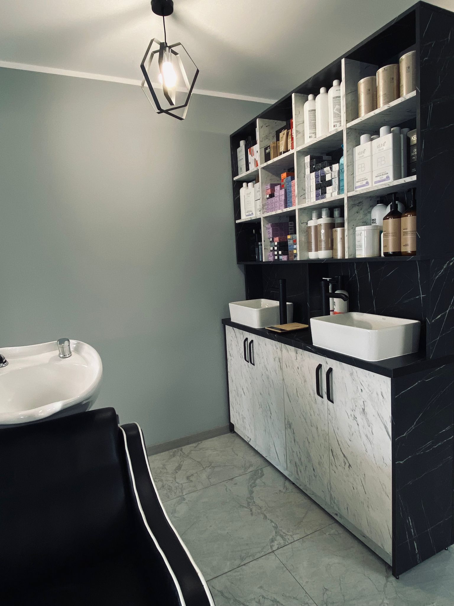 Magnetic Salon