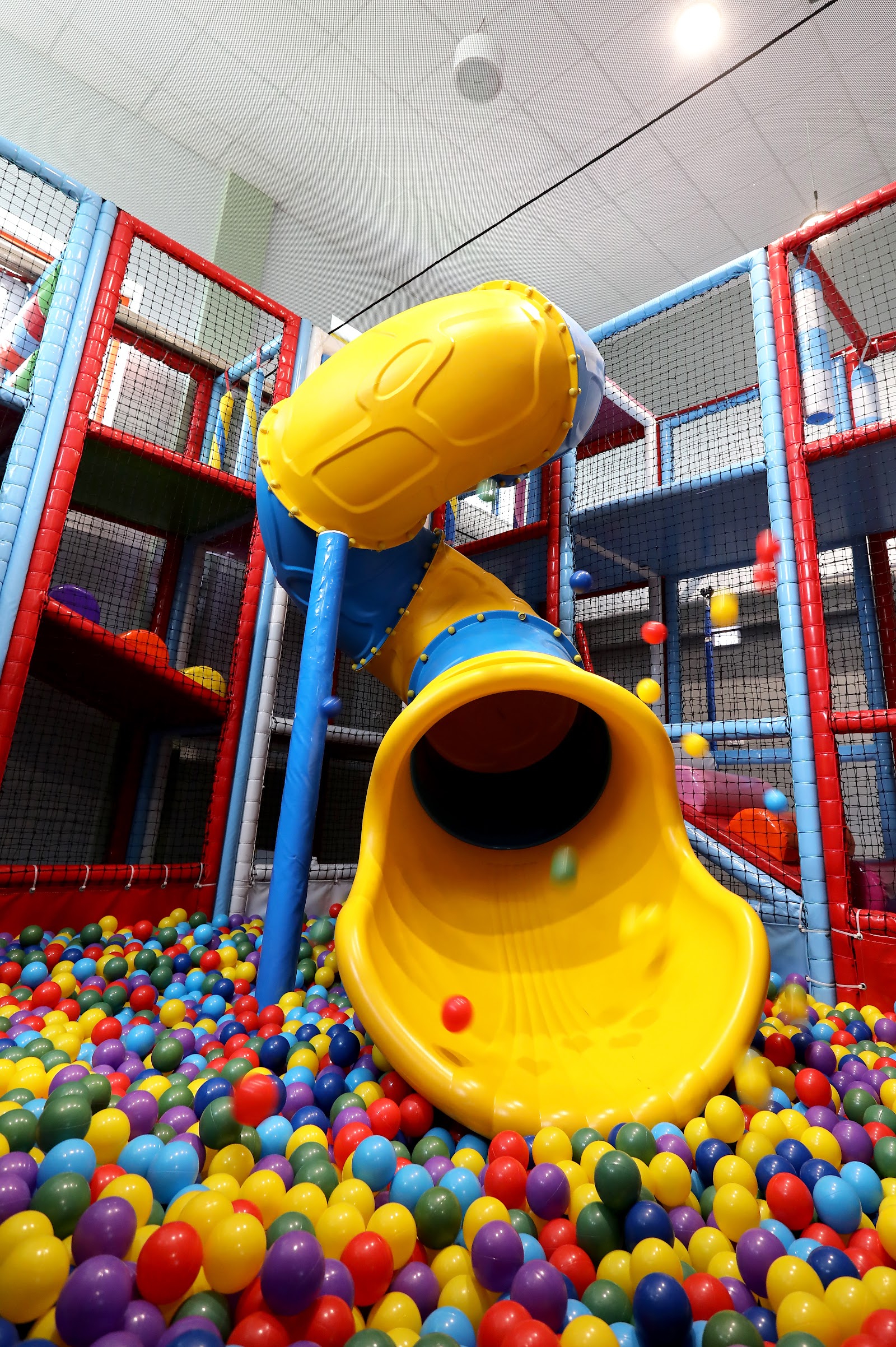 ADVENTURE PARTY LAND - Loc de joaca pentru copii Craiova