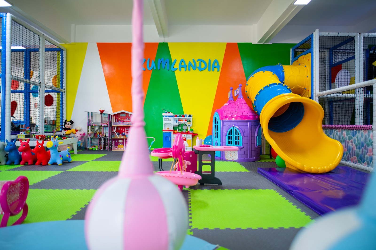 Zumlandia - Loc de joaca Craiova