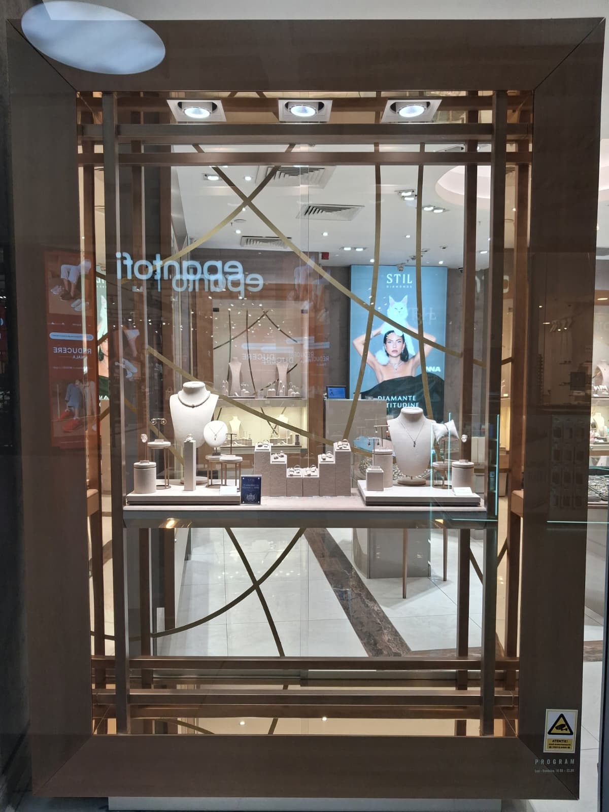STIL Diamonds - Electroputere Mall Craiova