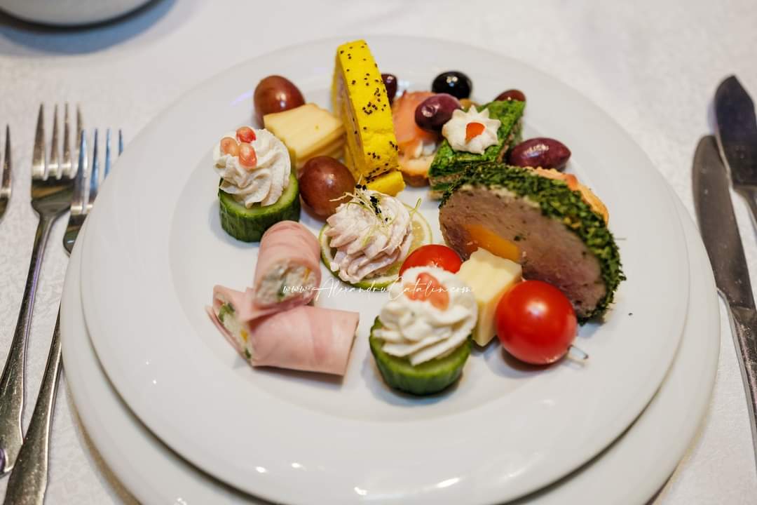ELITE, RESTAURANT