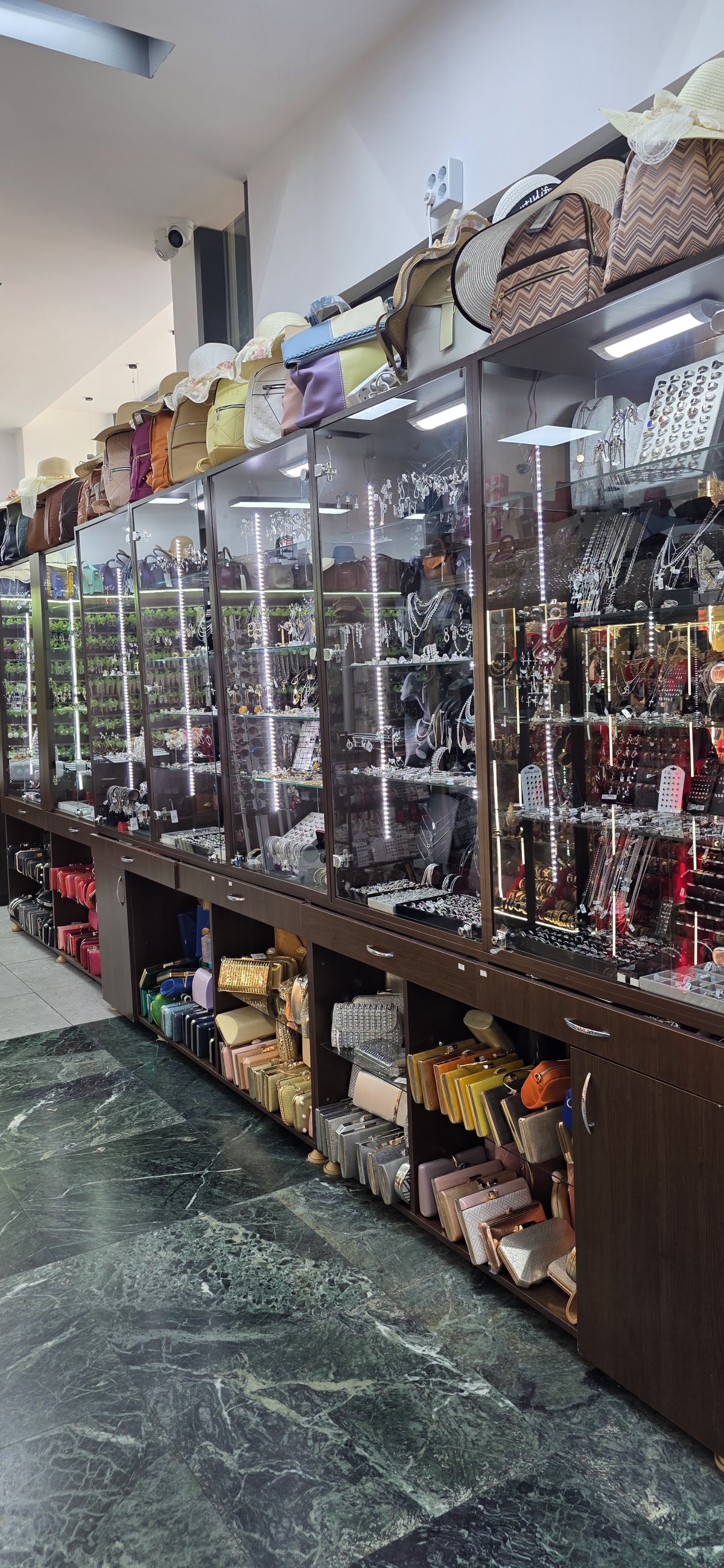 Magazin Shiny Beauty Jewelry