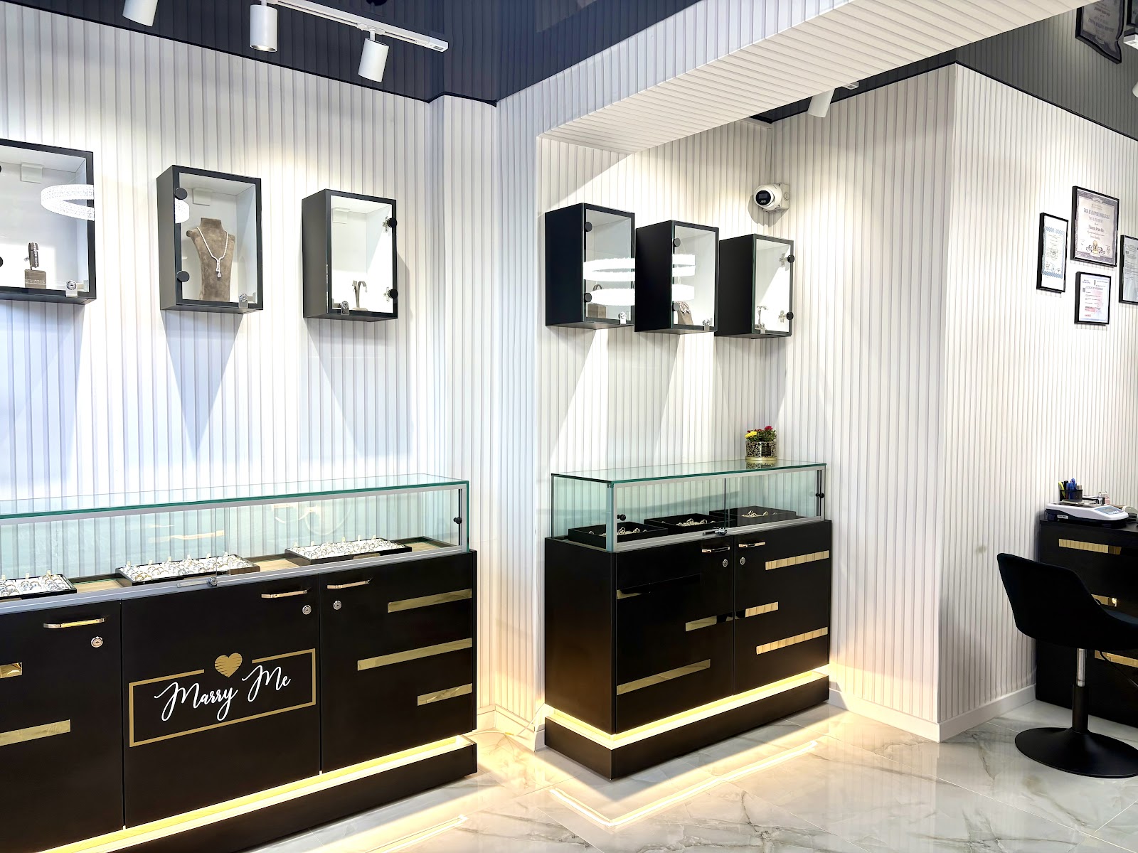 Marry Me Mariage Boutique