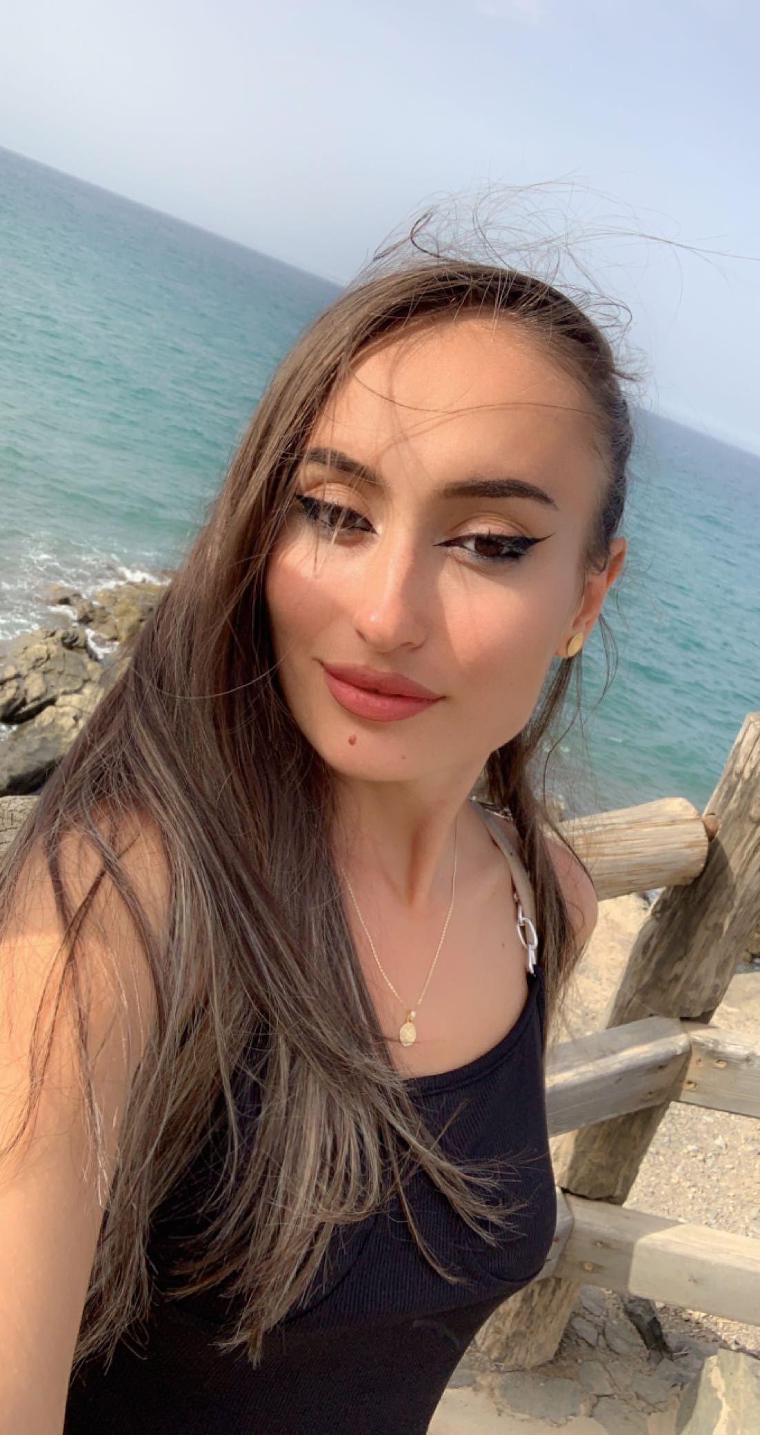 B-beauty - Andreea makeup artist