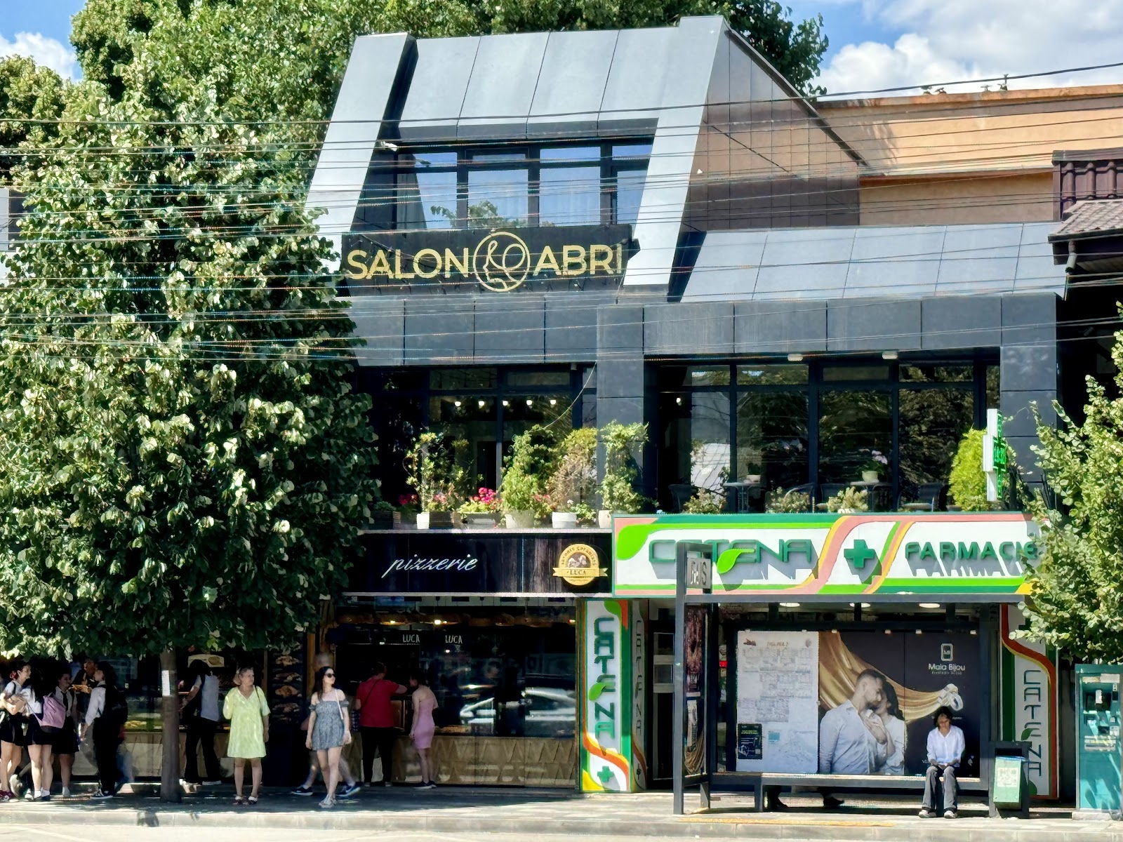 Salon Abri