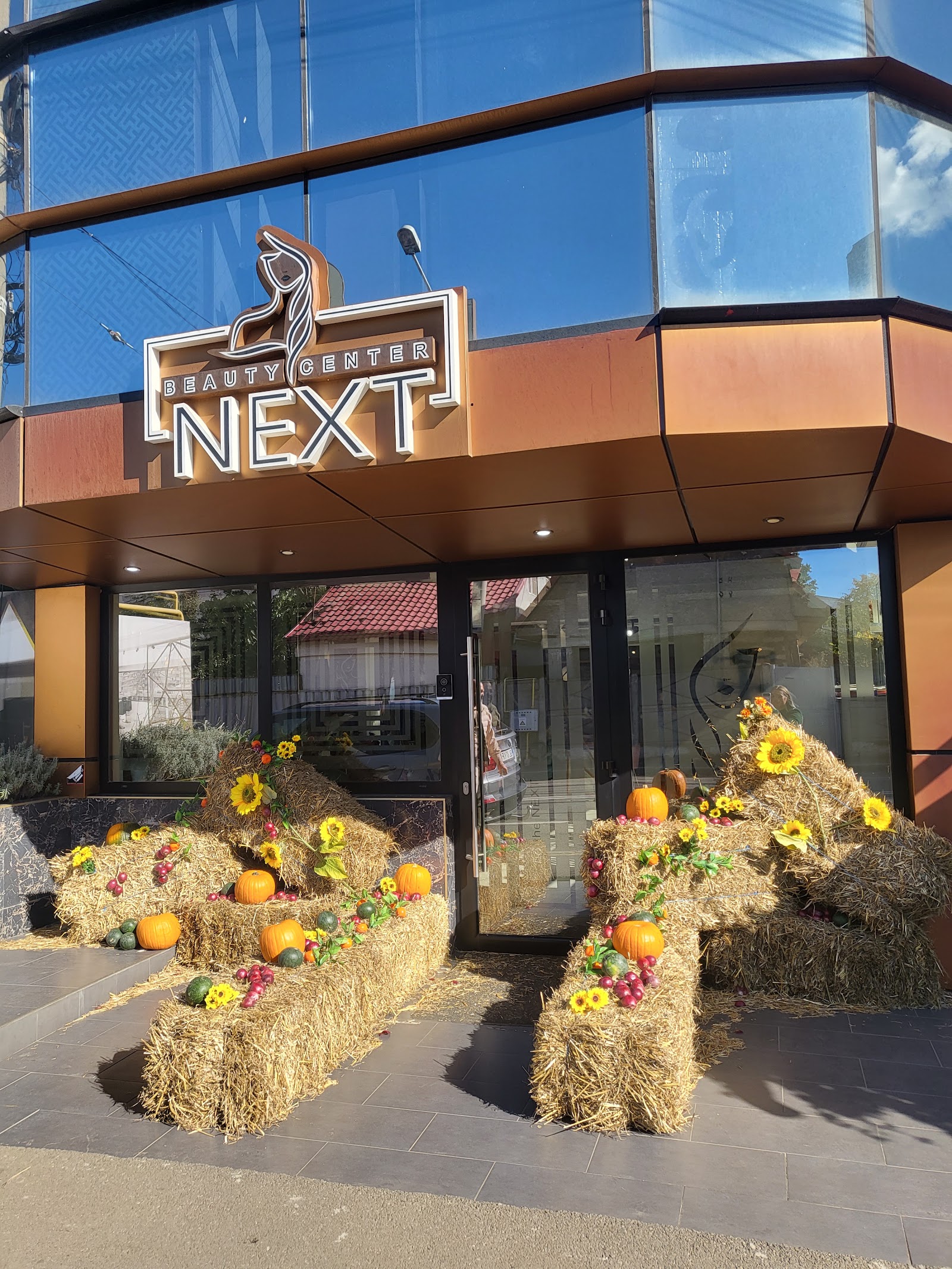 Next Beauty Center