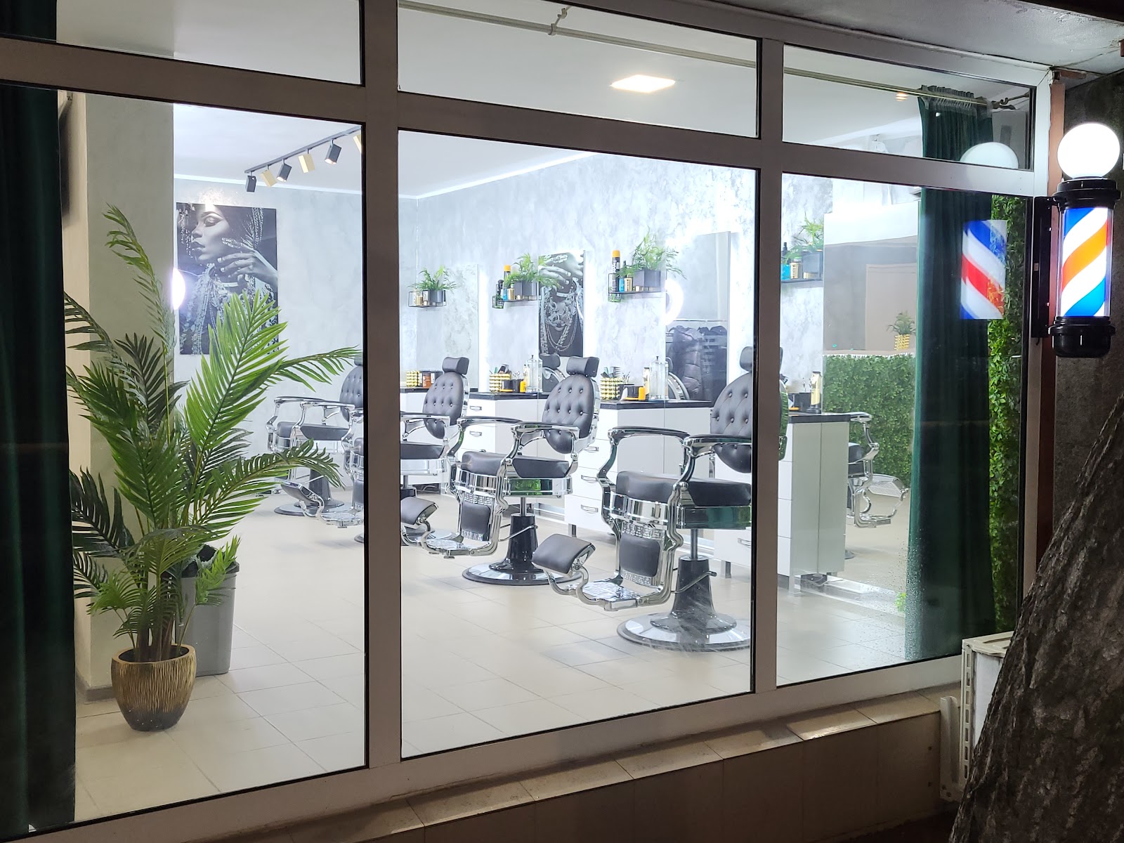 Salon OPIUM