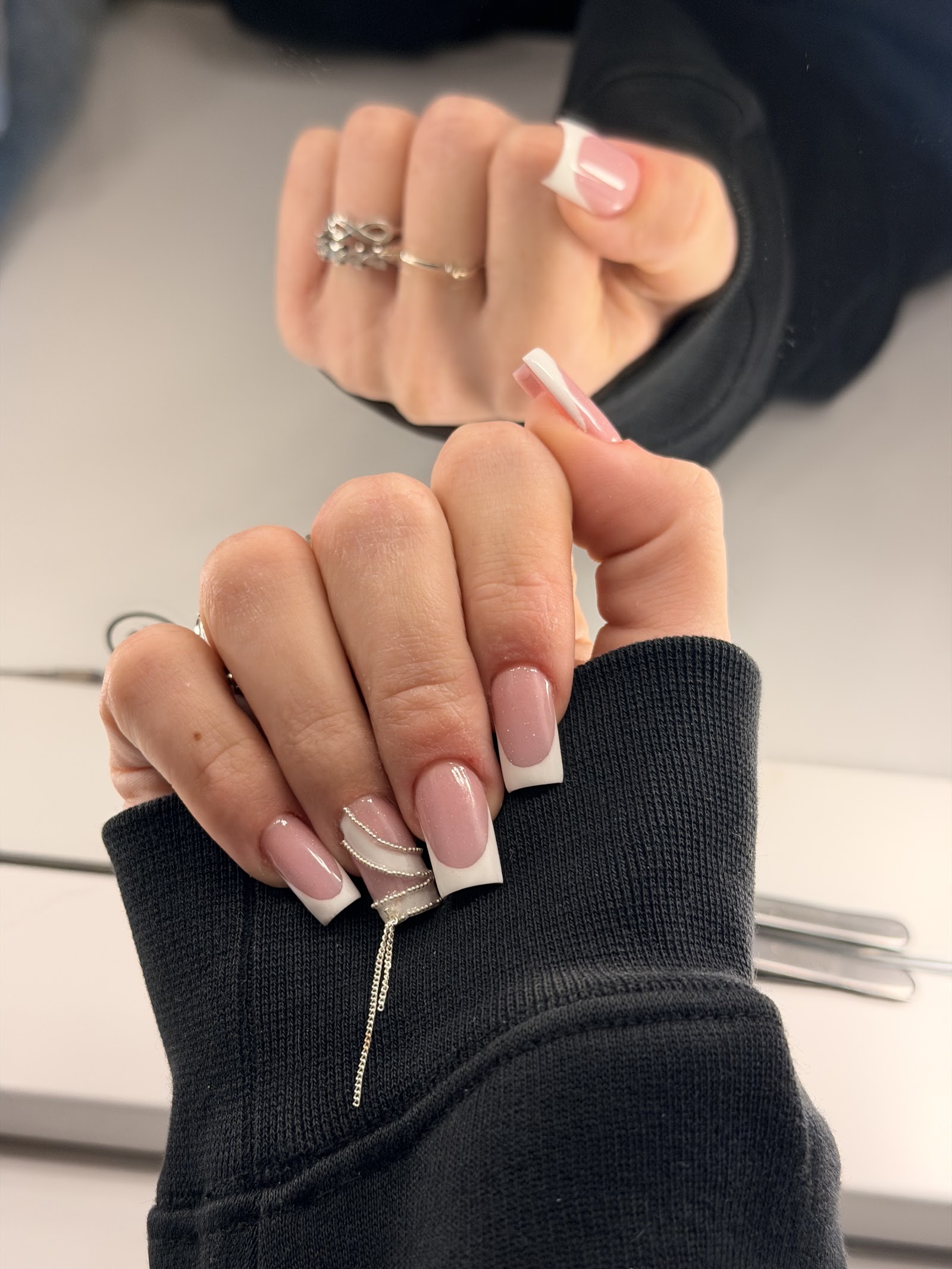 Glow Studio Nail School