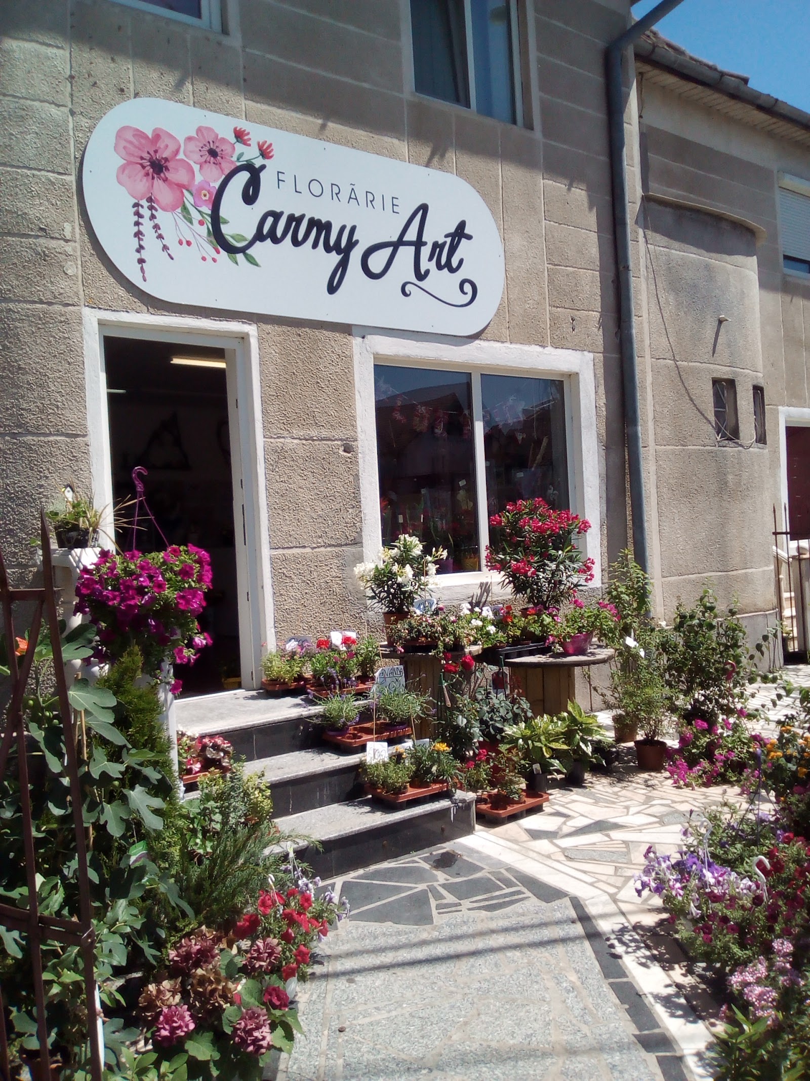 Carmy Art Florarie Oradea. Aranjamente, Flori, Buchete Flori, Livrare Flori Oradea. Buchete Mireasa, Trandafiri Criogenati