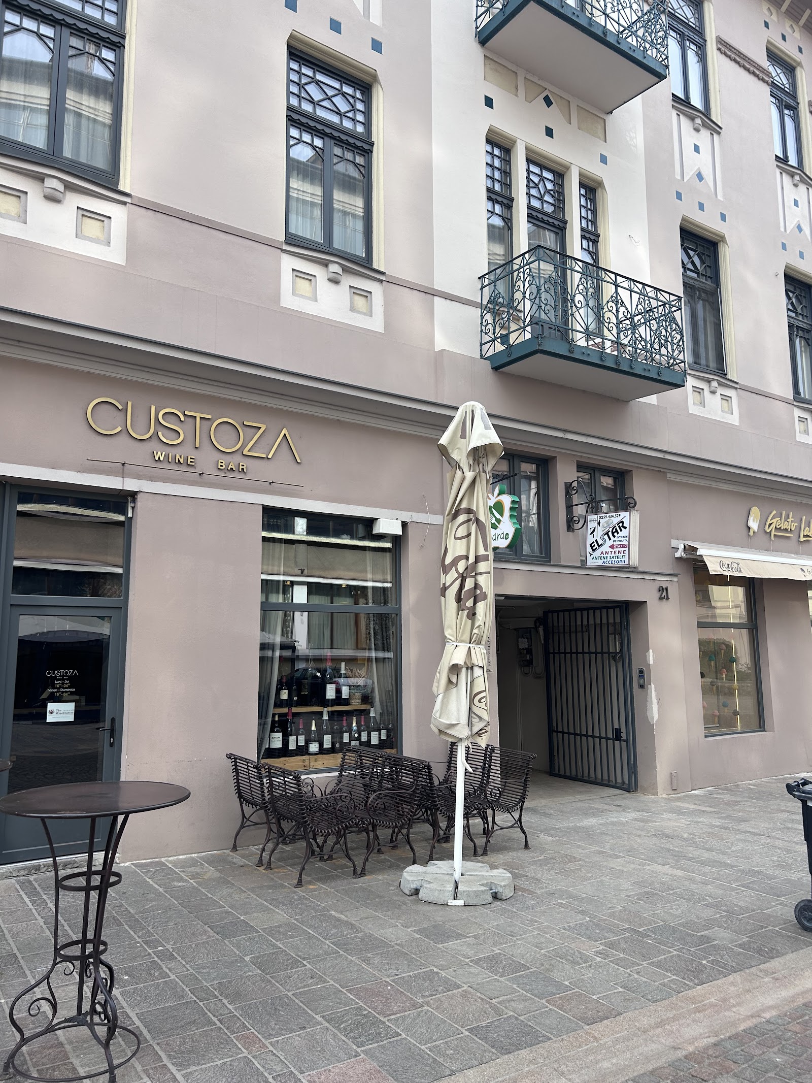 Salon Fya "Rochii de Mireasa" Oradea