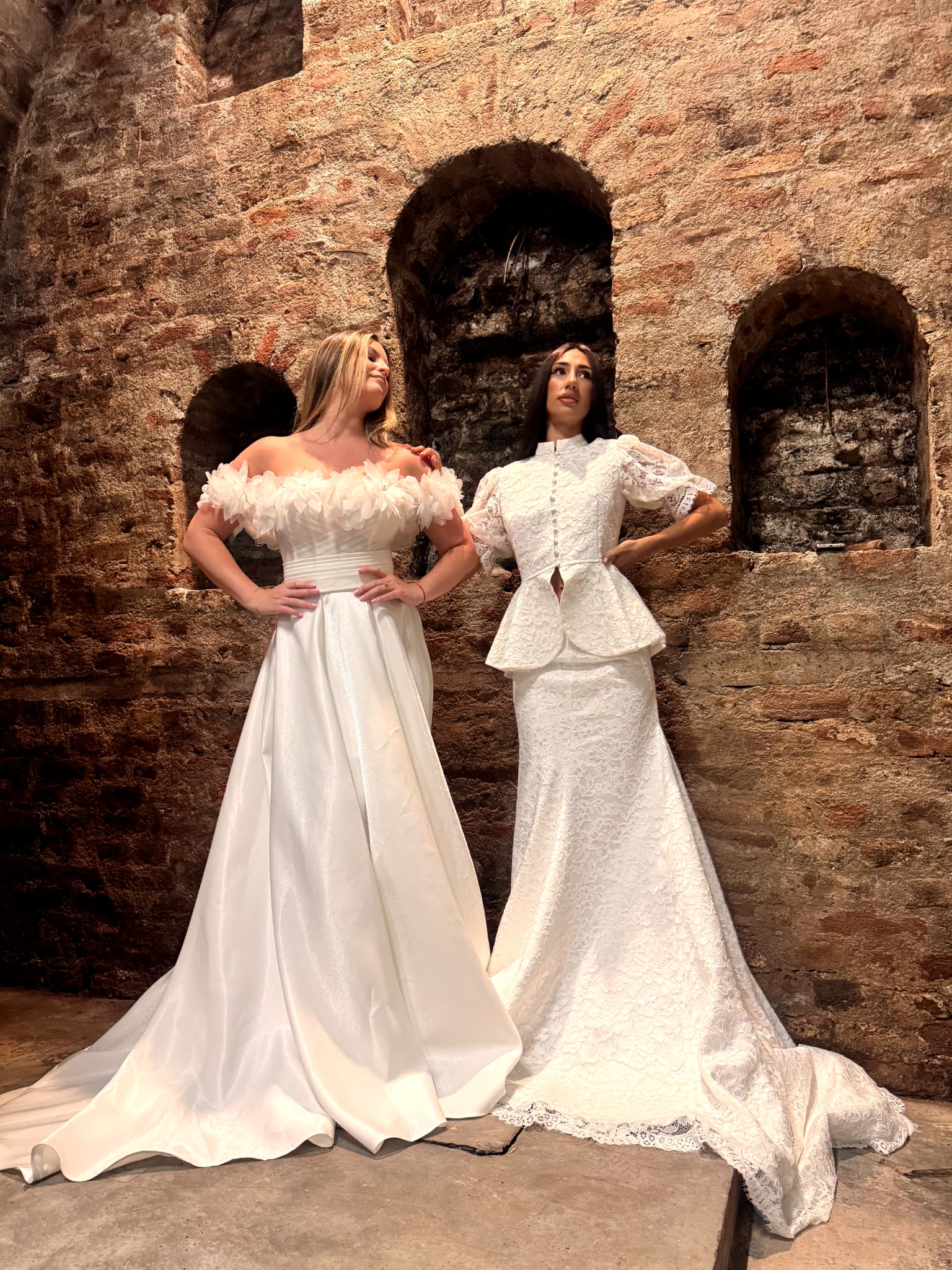 Mon Amour Bridal Boutique 🇹🇩 Rochii de mireasă 🇭🇺 Menyasszonyi ruhák