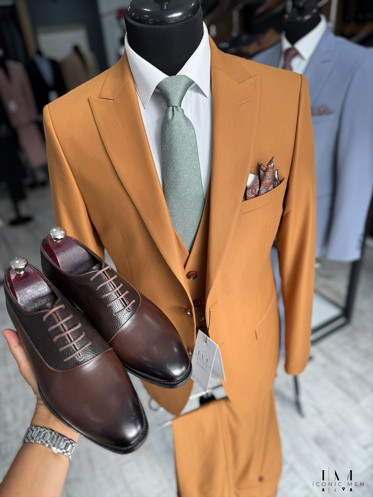 Costume bărbați ICONIC MEN Oradea