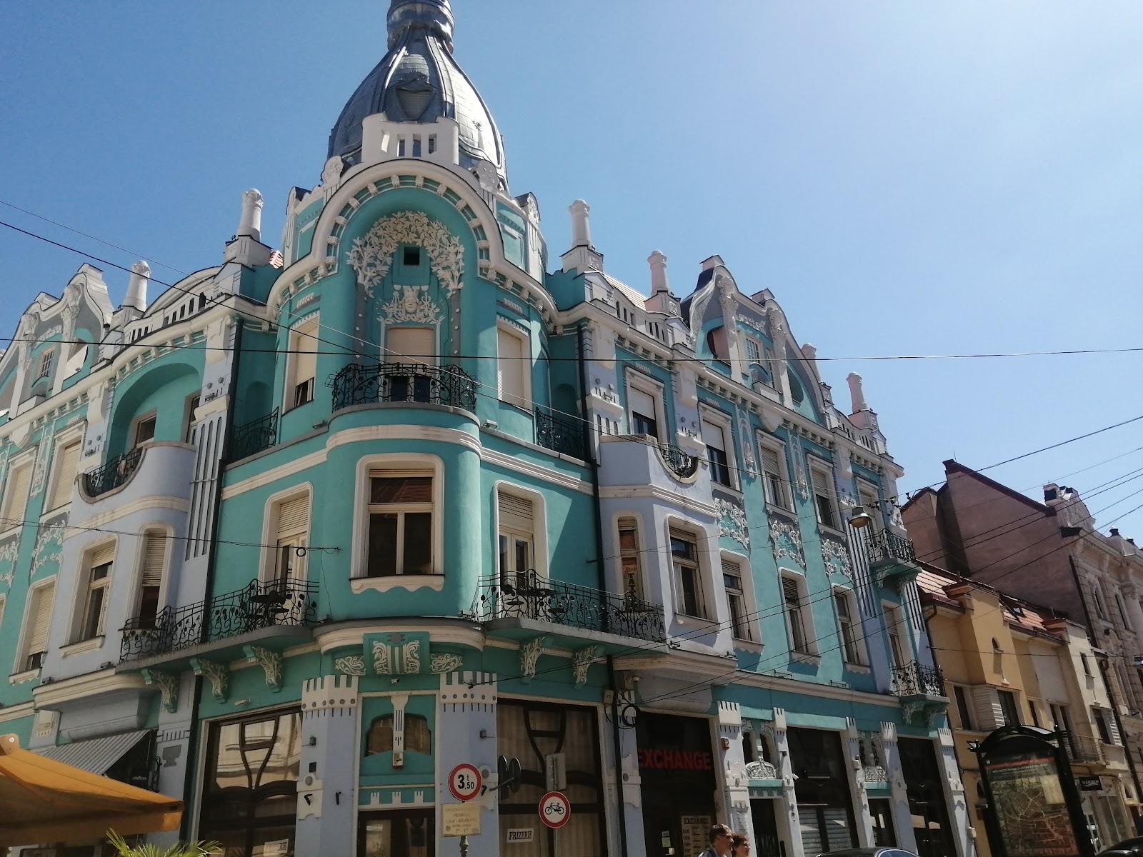 Dertour