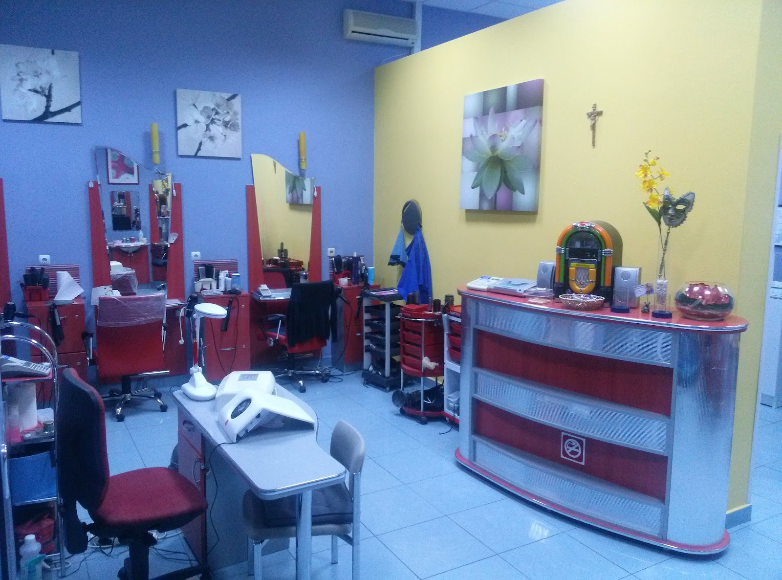 Salon Bella