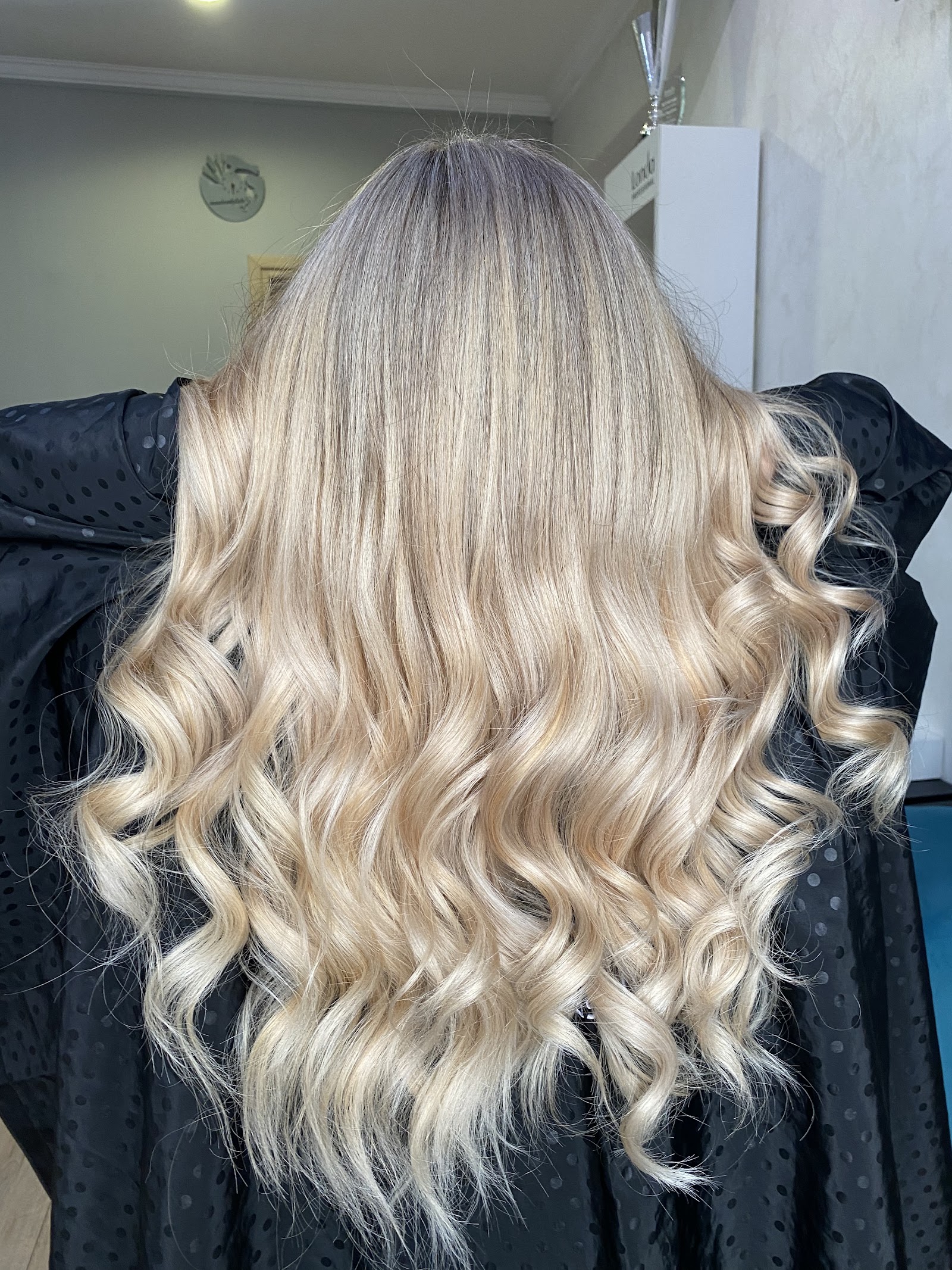 AnaNe BeautyStudio &Academy