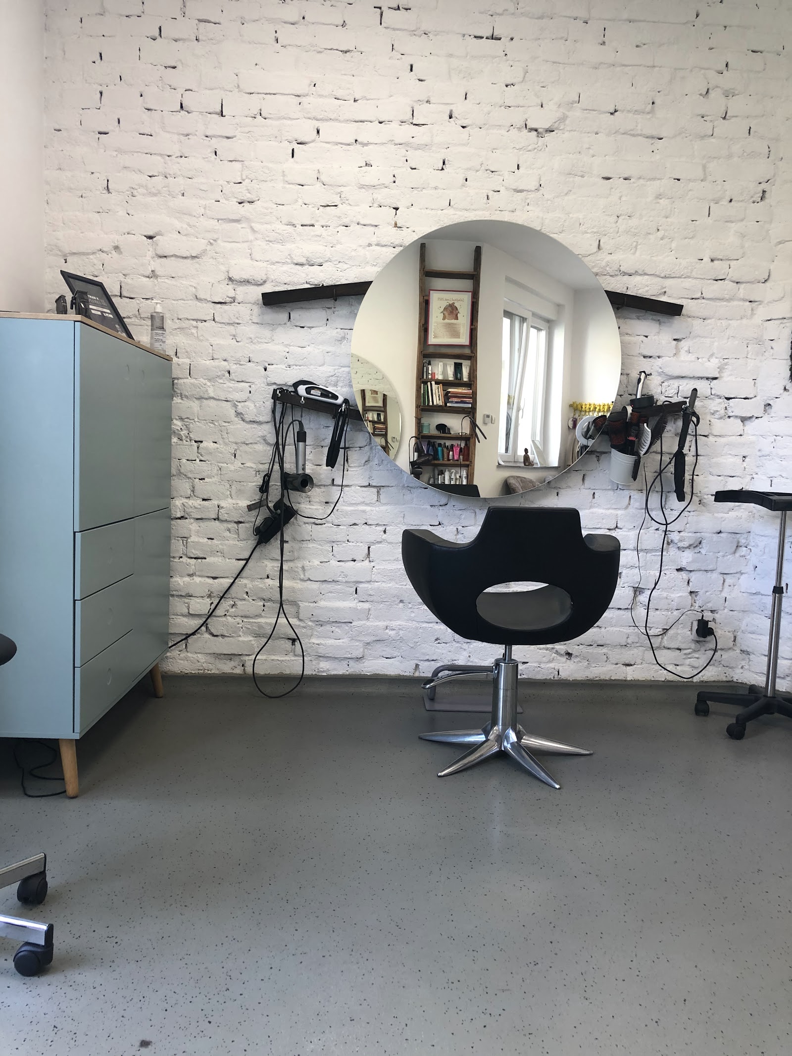 Flow hair studio