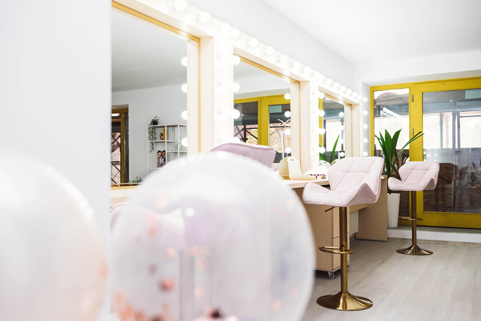 Nora Pop Beauty Studio