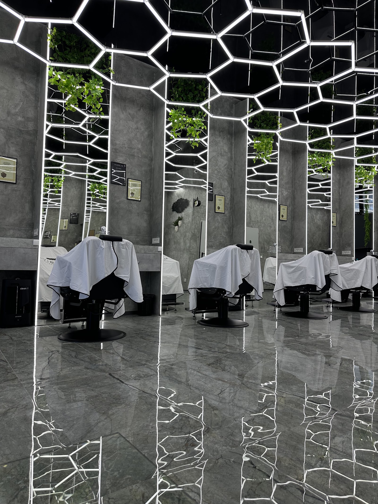 MASSIVE SALON & ACADEMY
