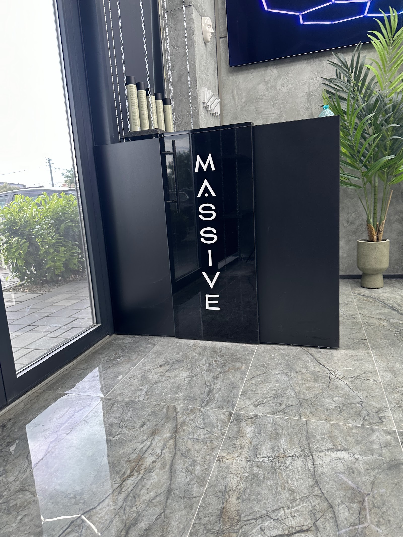 MASSIVE SALON & ACADEMY