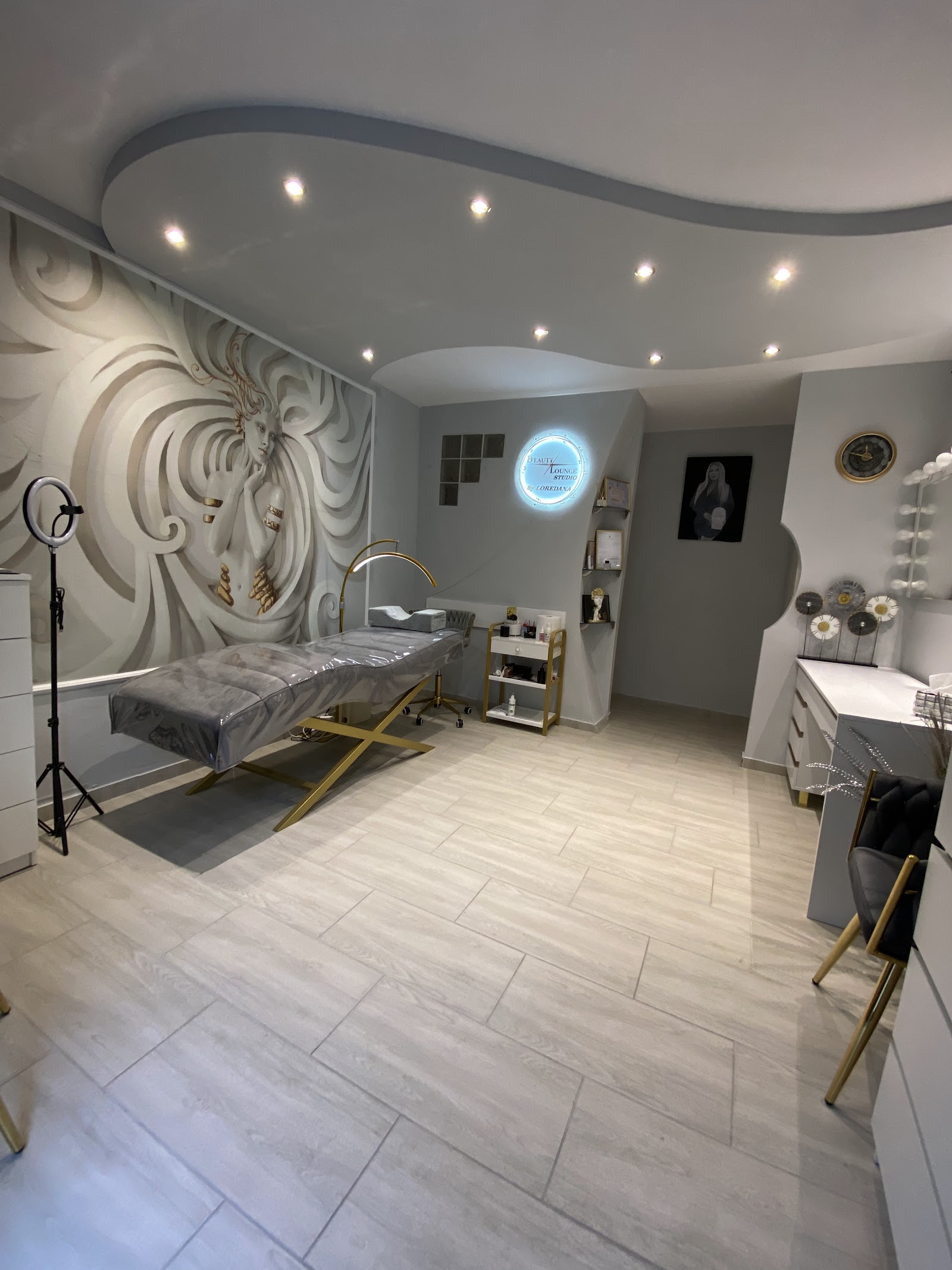 Salon Beauty Lounge