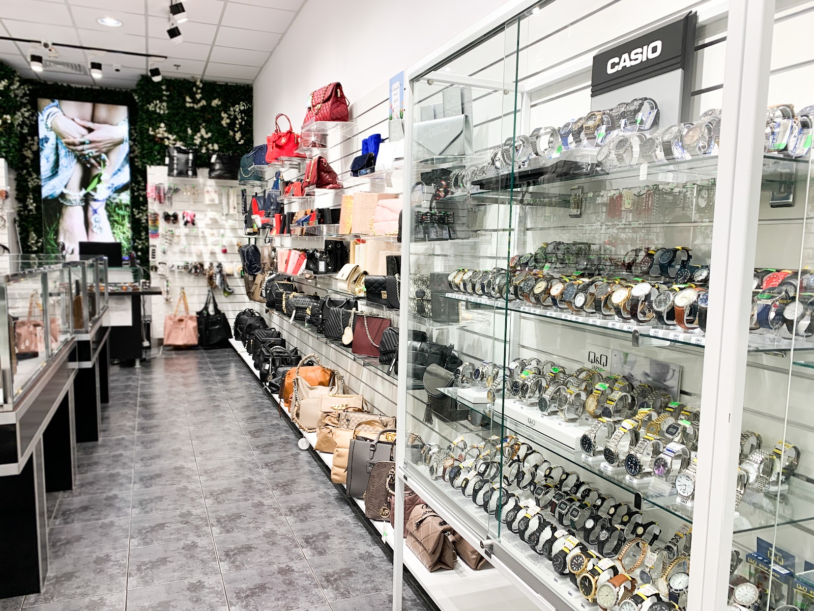 Edifice | Ceasuri, Genti & Accesorii