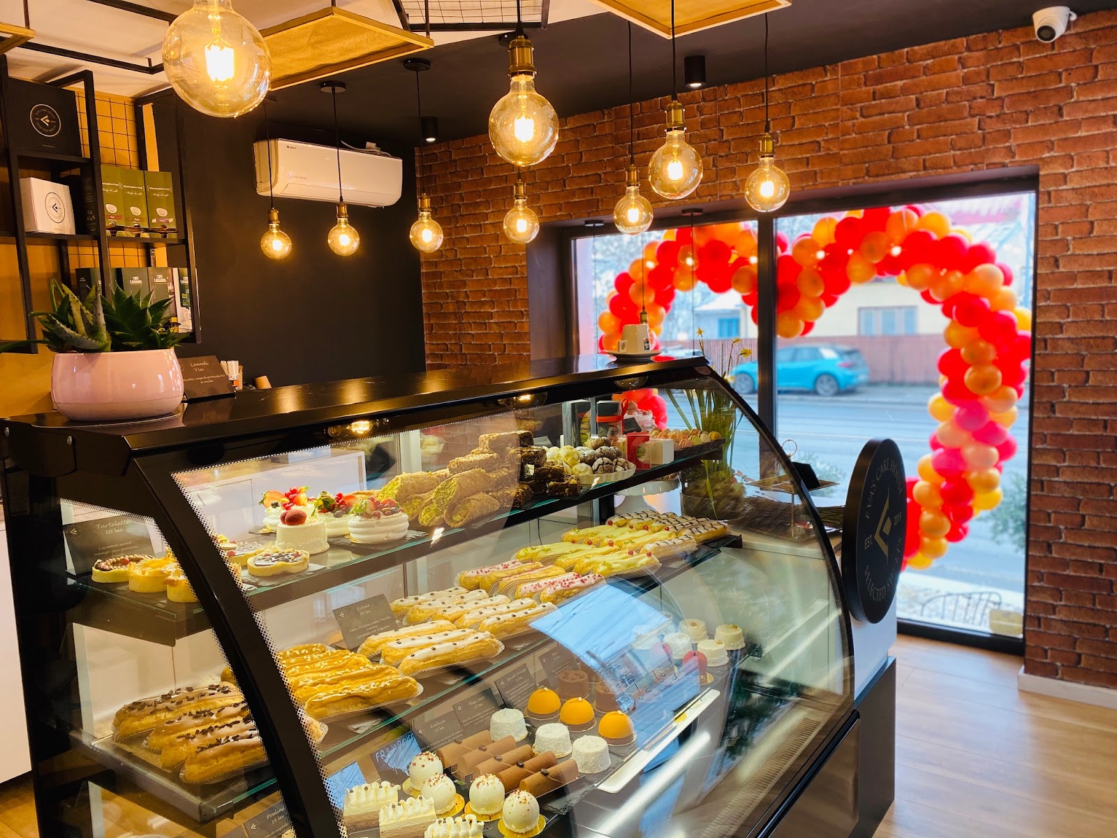 Cofetăria EvaCakeHouse