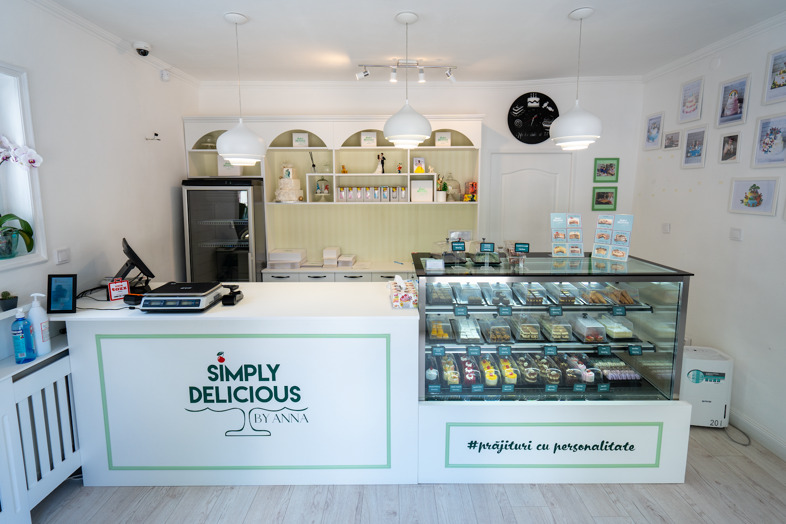 Simply Delicious by ANNA