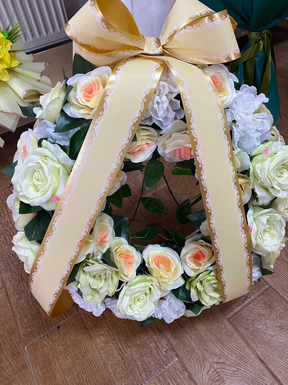 Boutique flower milly